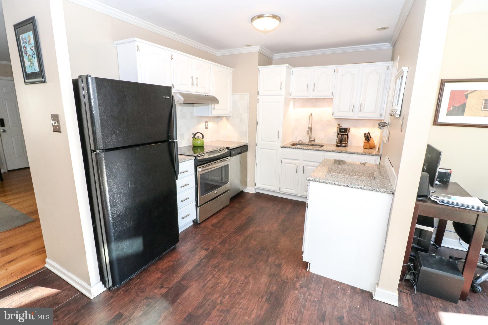 HILLSIDE VIL - Residential