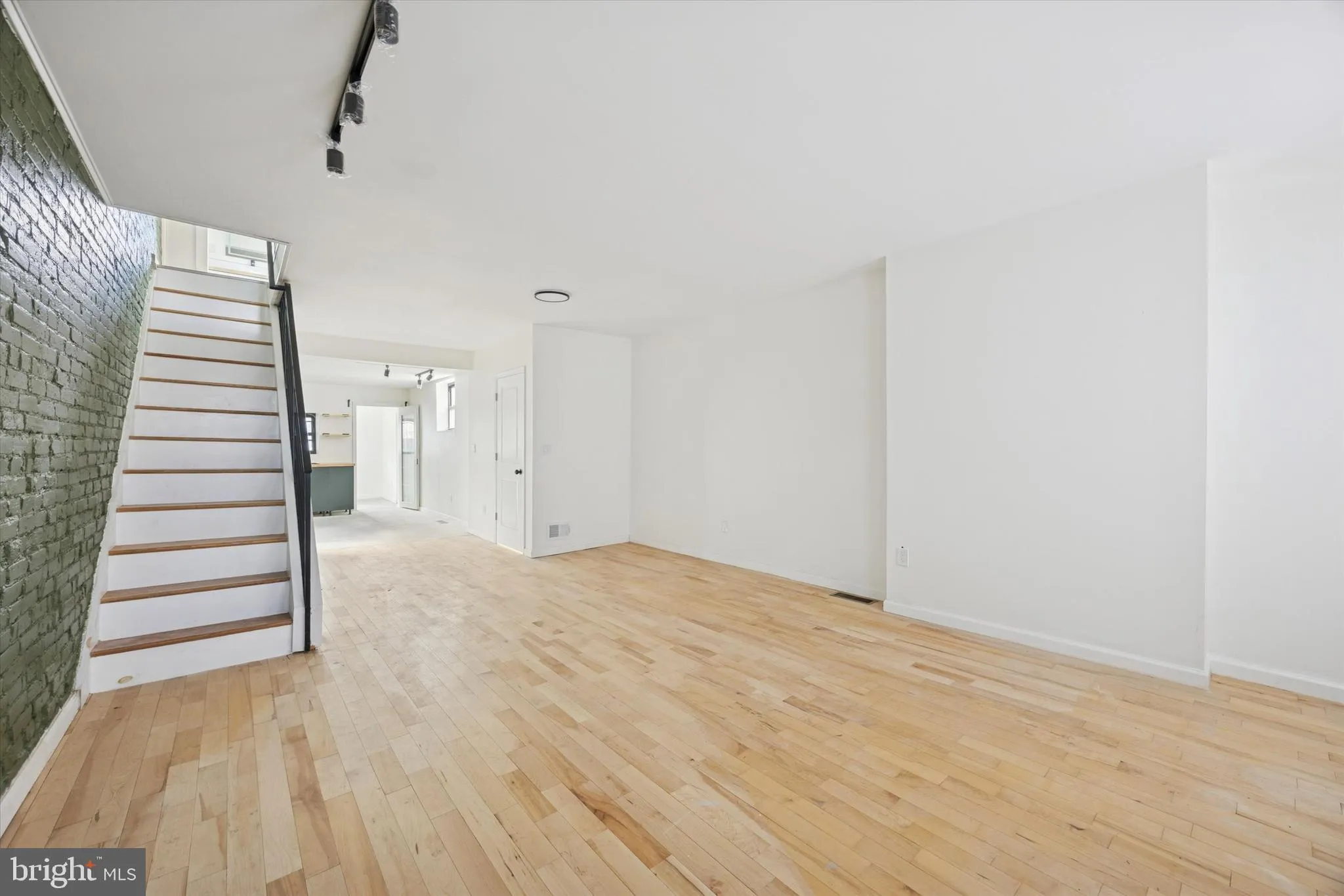 Philadelphia, Pennsylvania 19146, United States, 3 Bedrooms Bedrooms, ,2 BathroomsBathrooms,Residential,Active,252468