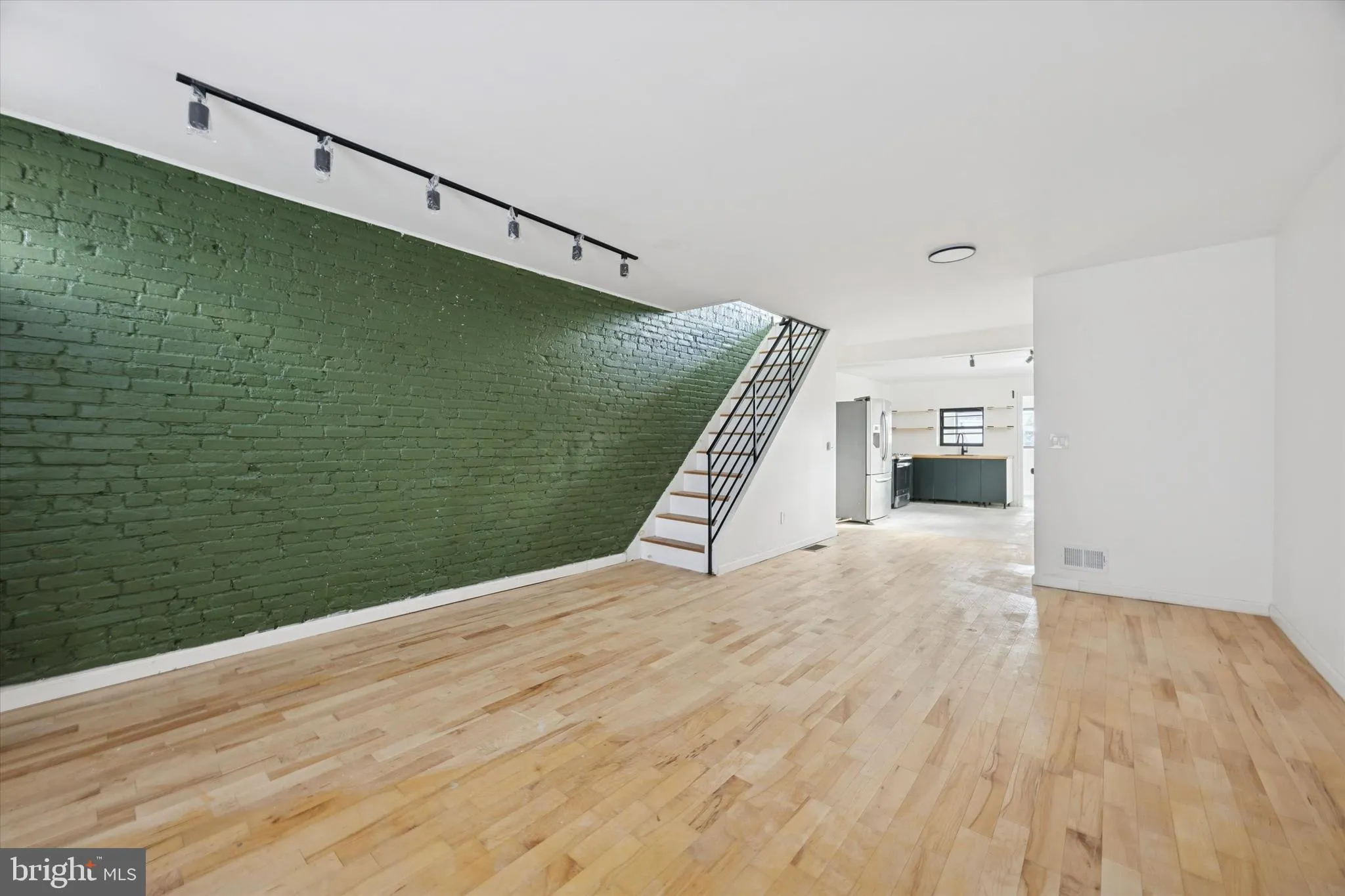 Philadelphia, Pennsylvania 19146, United States, 3 Bedrooms Bedrooms, ,2 BathroomsBathrooms,Residential,Active,252468