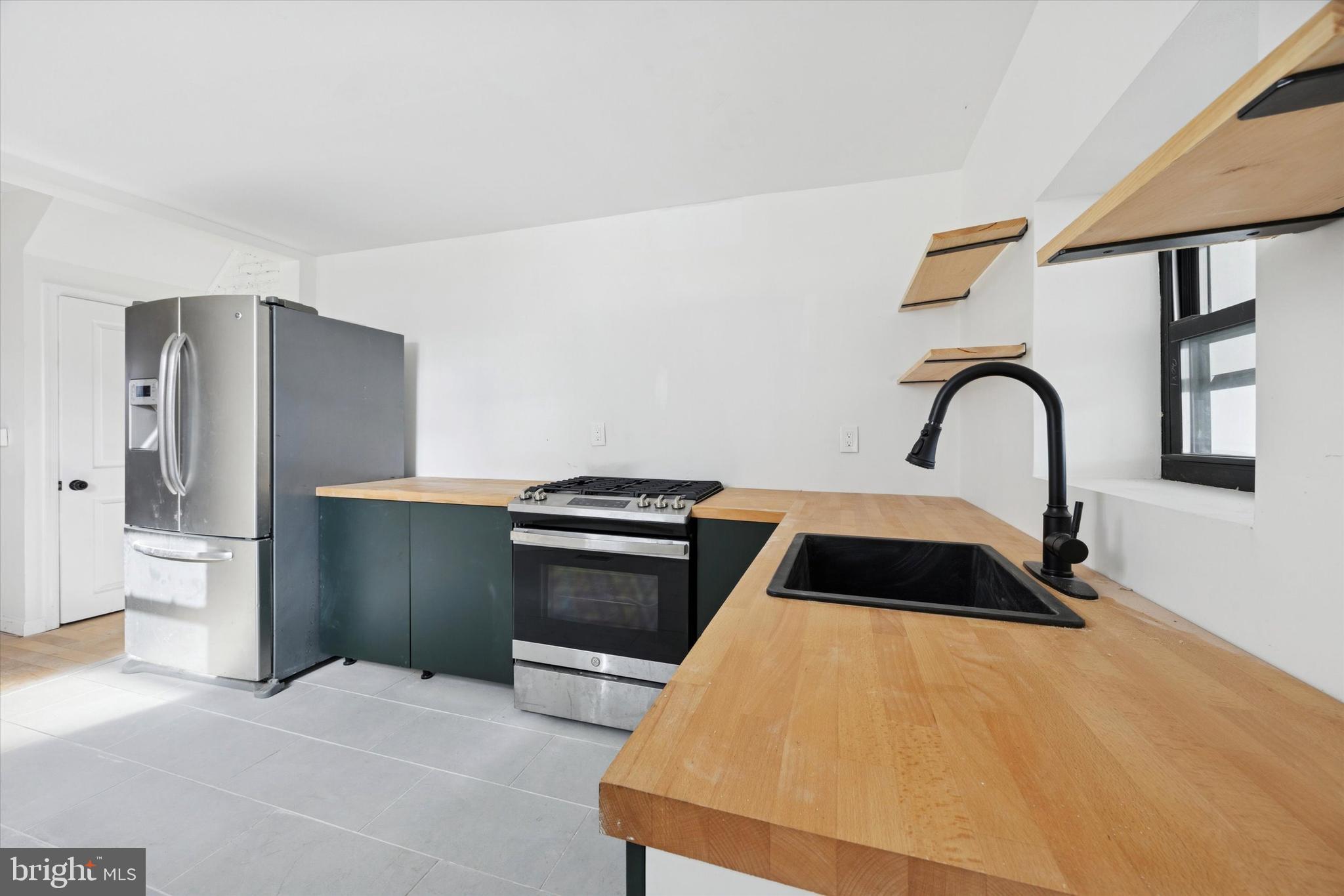 GRAYS FERRY - Residential