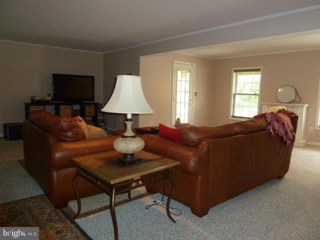 REGENTS GLEN/ROYAL OAKS - Residential