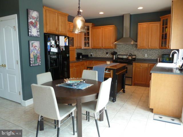 REGENTS GLEN/ROYAL OAKS - Residential