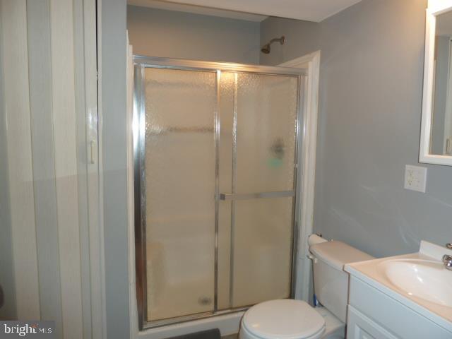 REGENTS GLEN/ROYAL OAKS - Residential