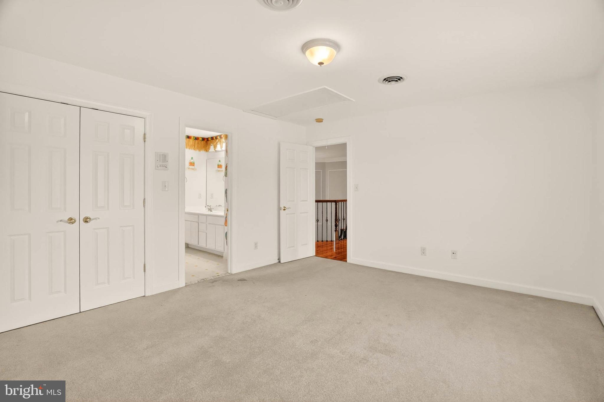 LITTLE CALEDONIA - Residential