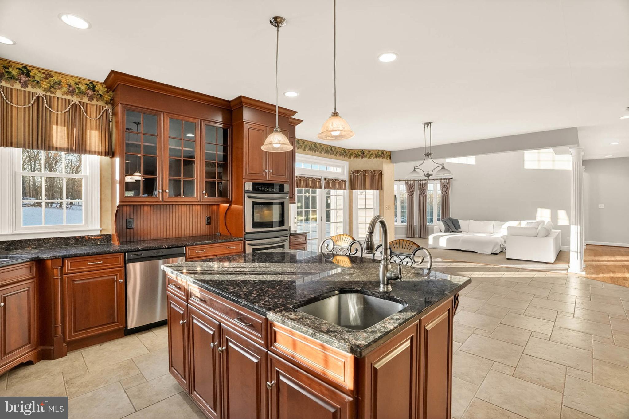 LITTLE CALEDONIA - Residential