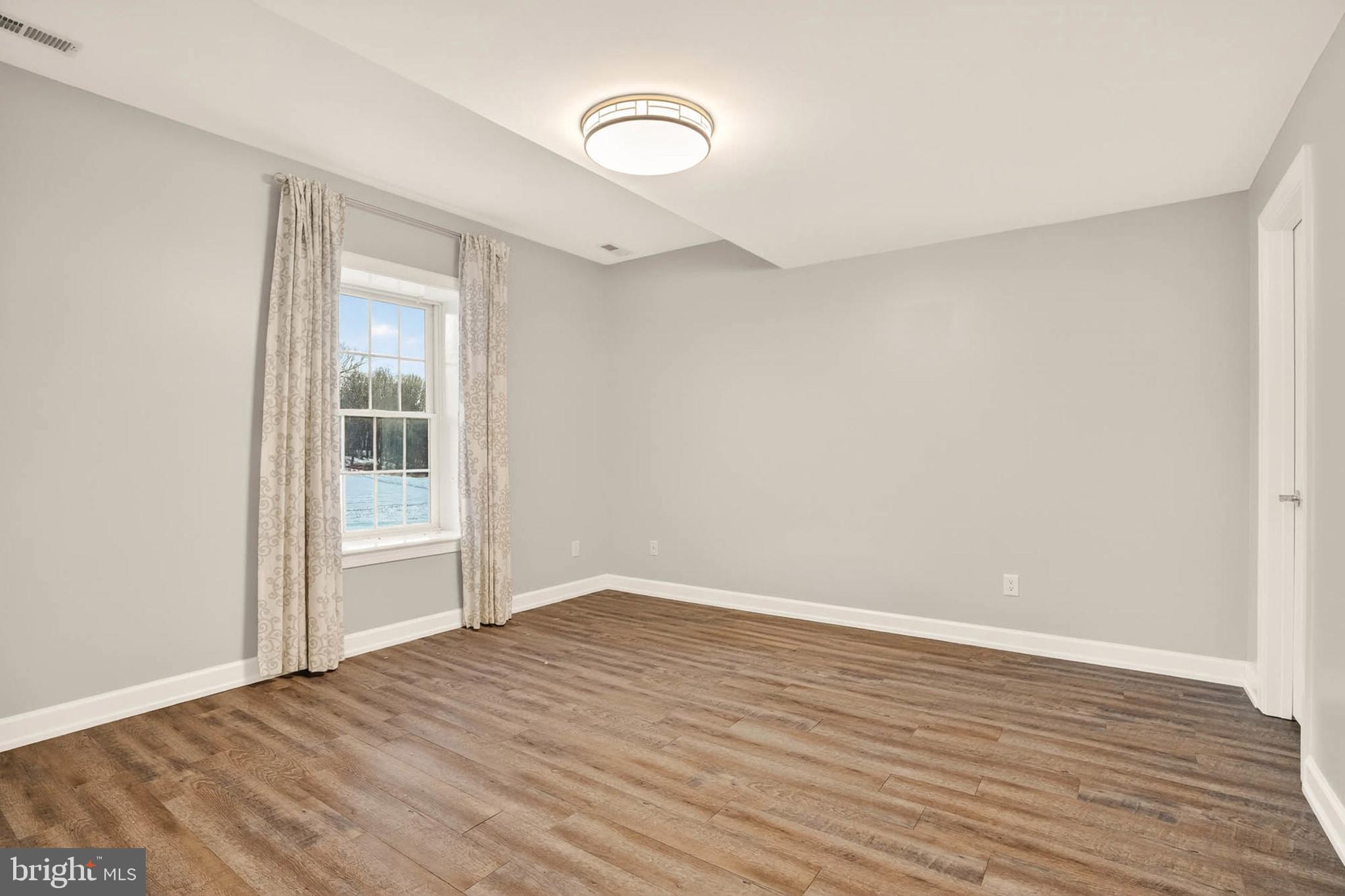 LITTLE CALEDONIA - Residential