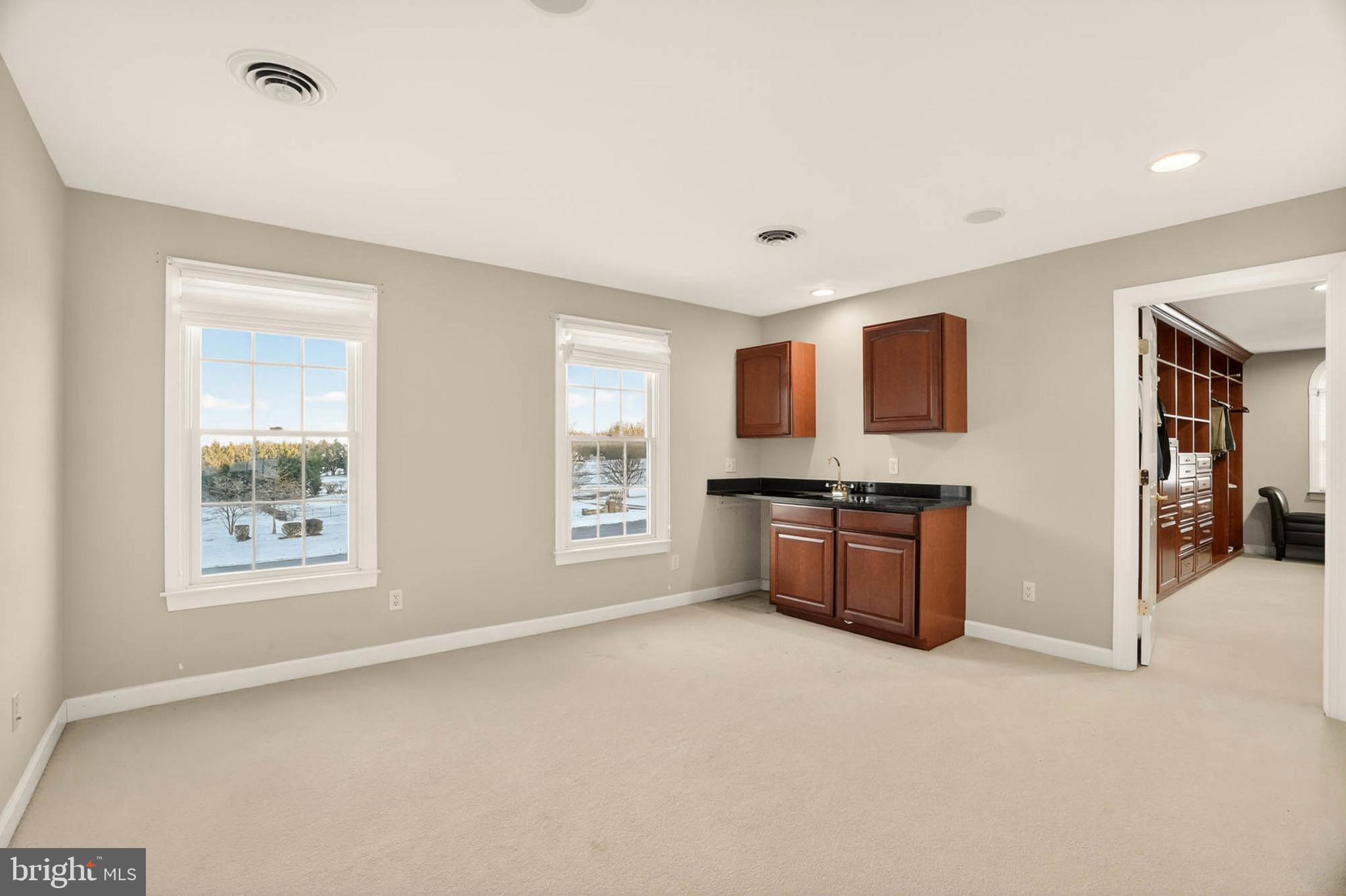 LITTLE CALEDONIA - Residential