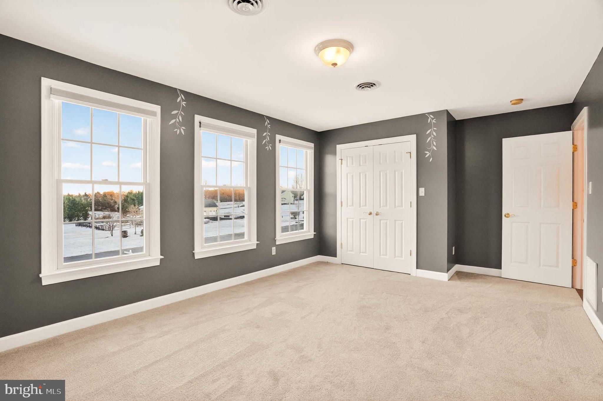 LITTLE CALEDONIA - Residential