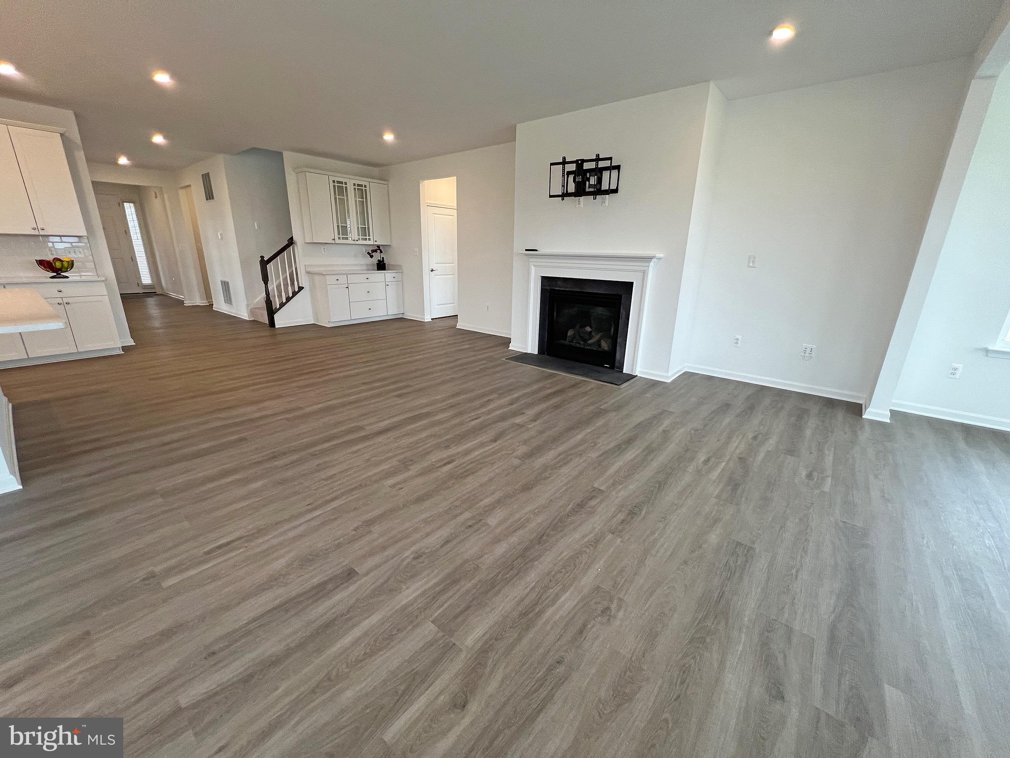 FOUR SEASONS AT BAYMONT FARMS - Residential