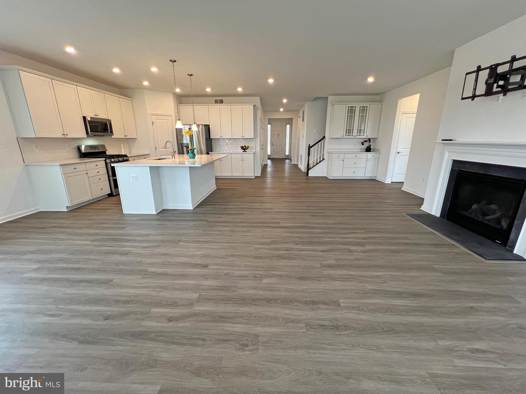 FOUR SEASONS AT BAYMONT FARMS - Residential