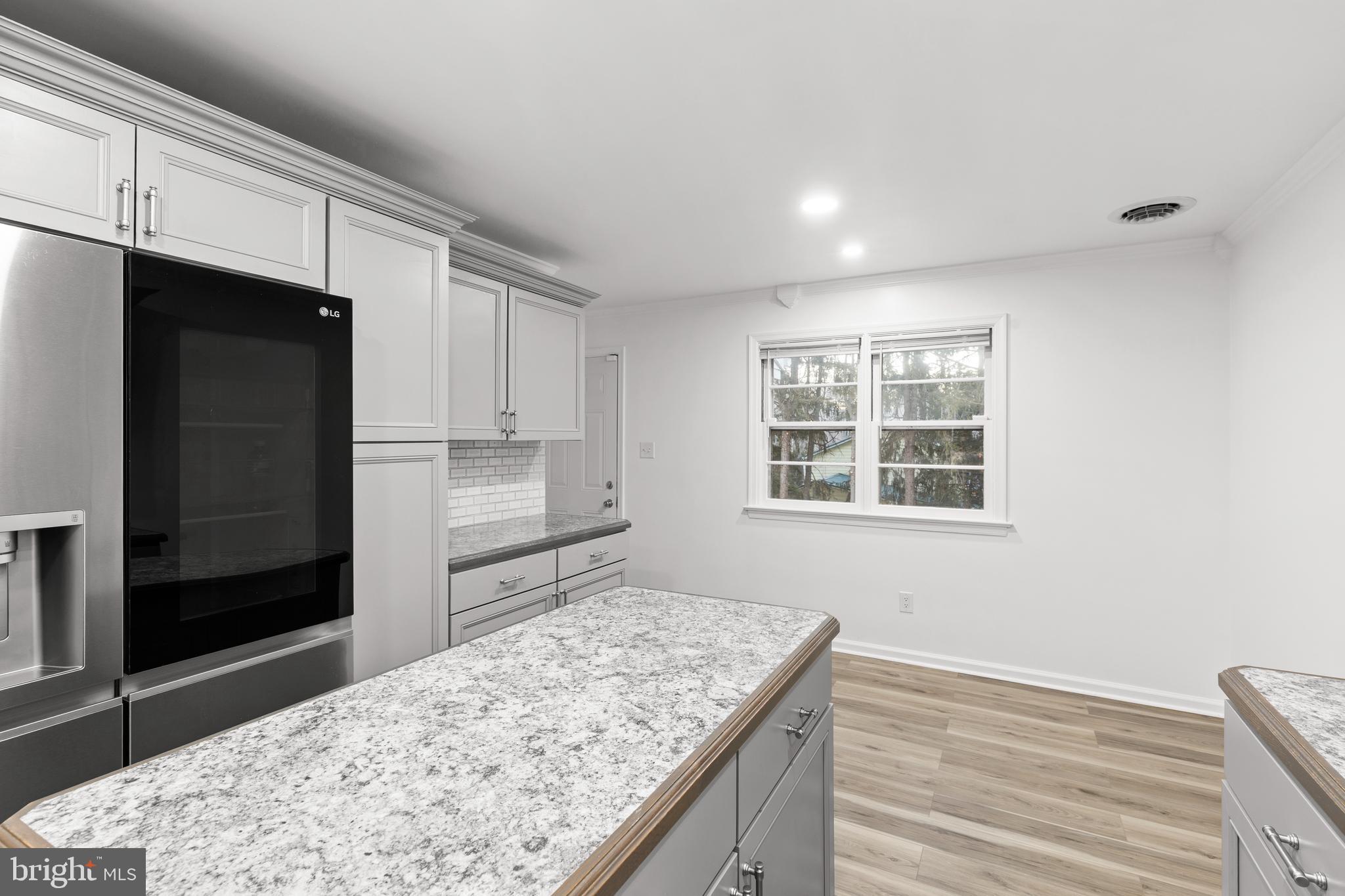 MILLERSVILLE - Residential