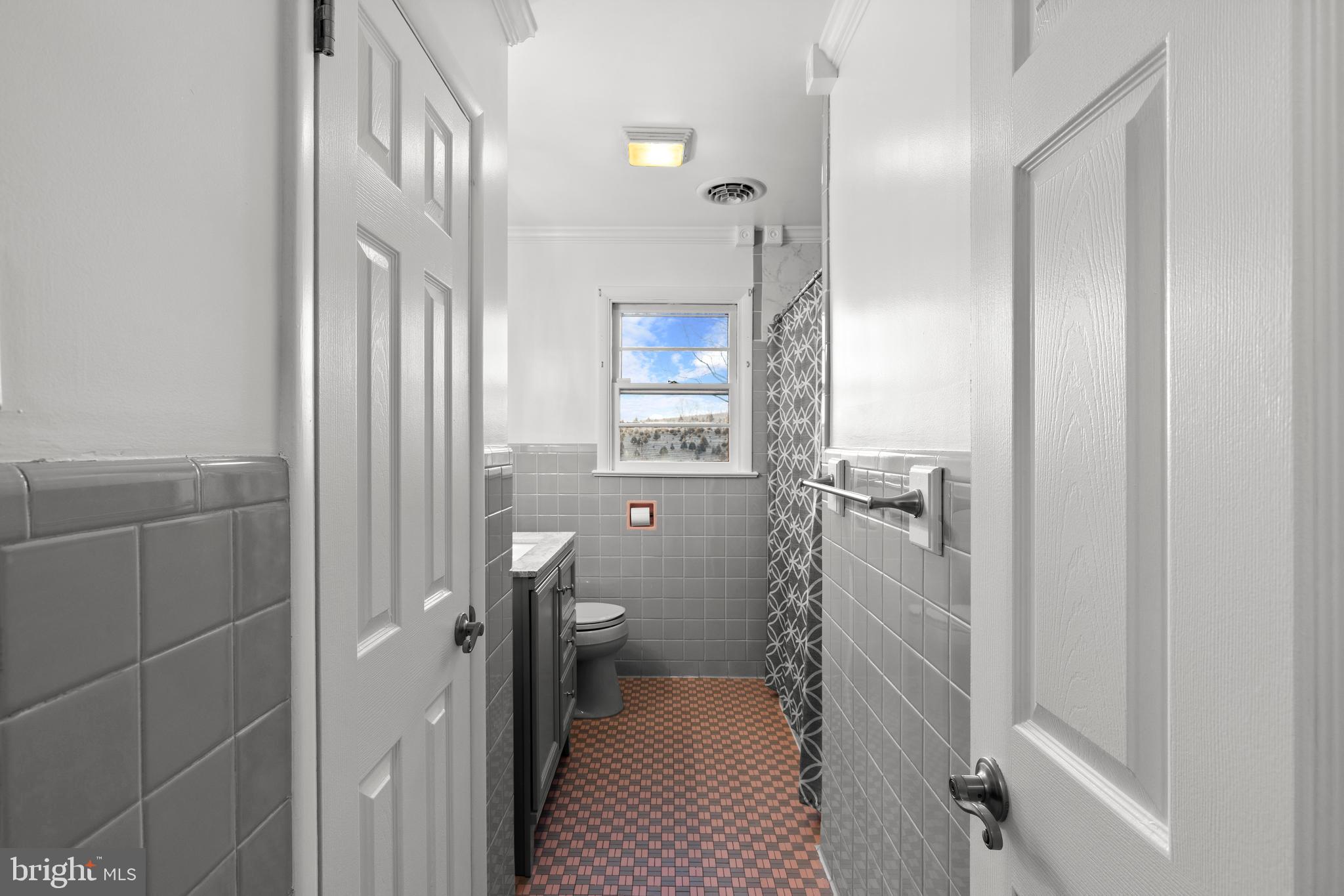 MILLERSVILLE - Residential