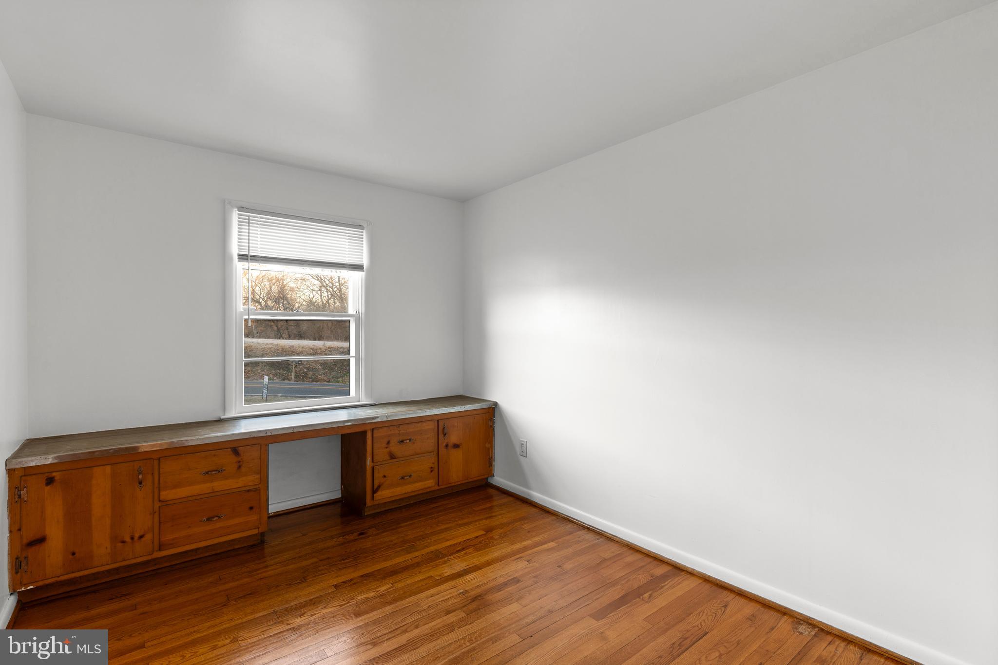 MILLERSVILLE - Residential