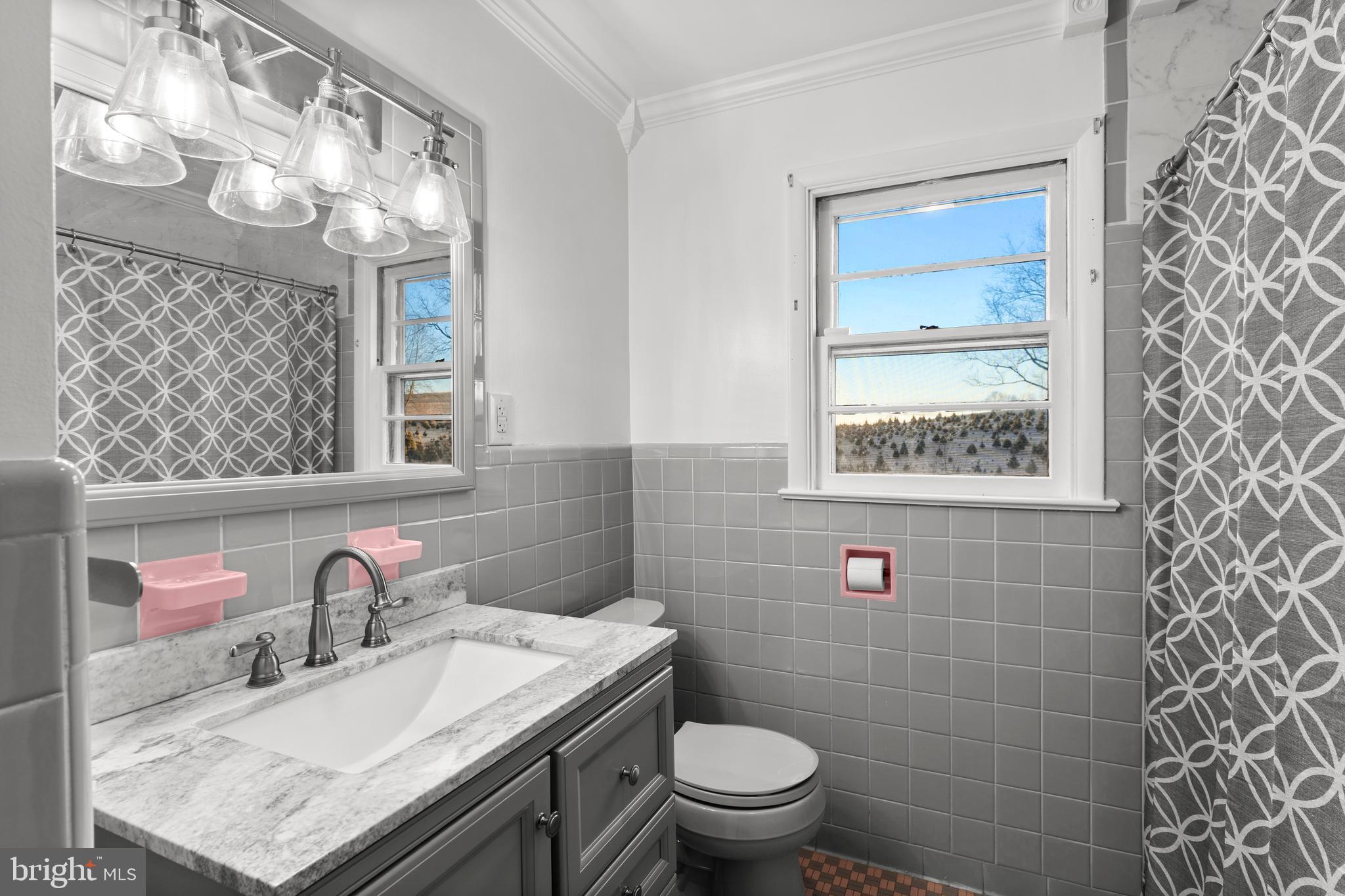 MILLERSVILLE - Residential