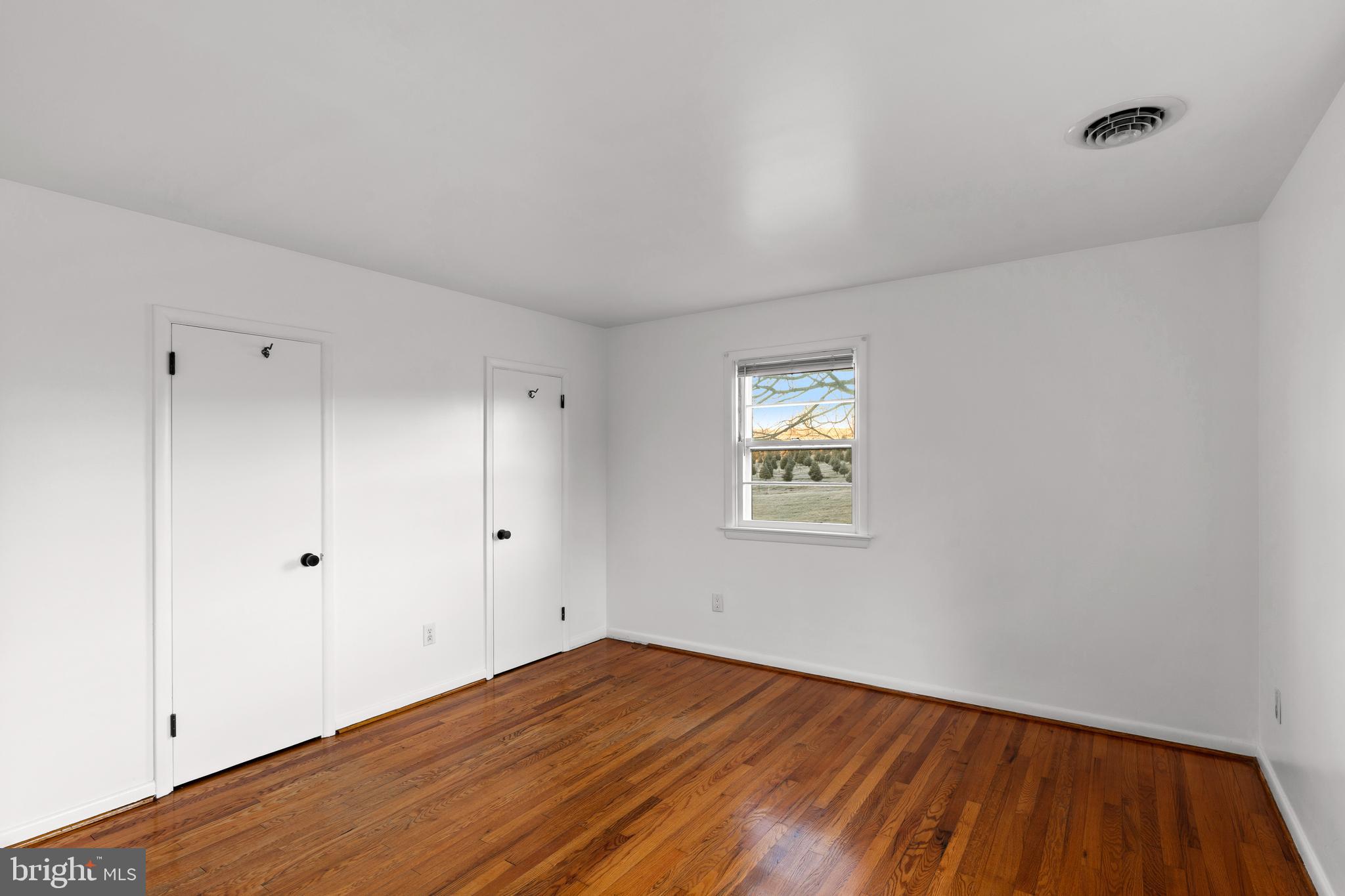 MILLERSVILLE - Residential