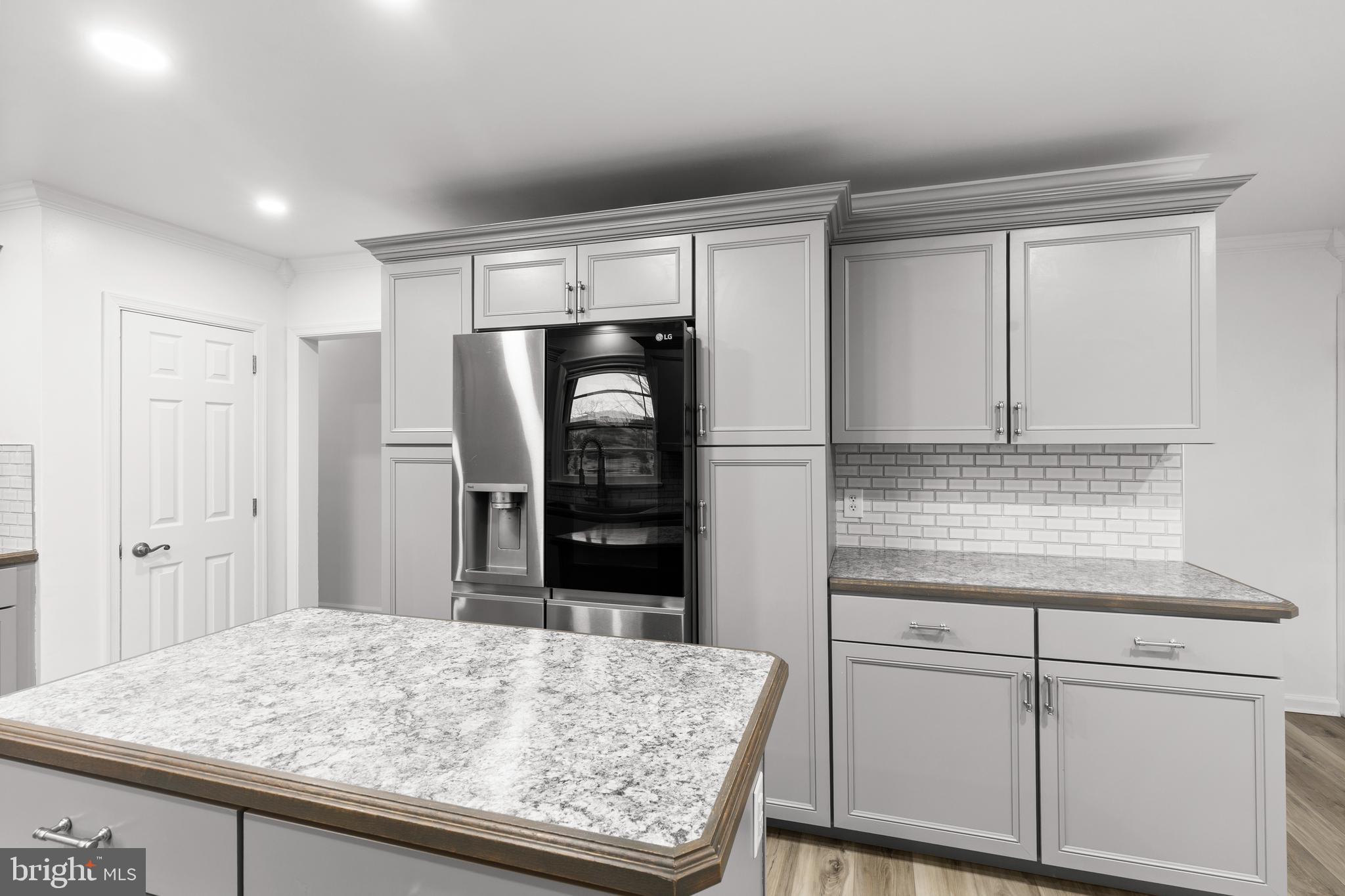 MILLERSVILLE - Residential