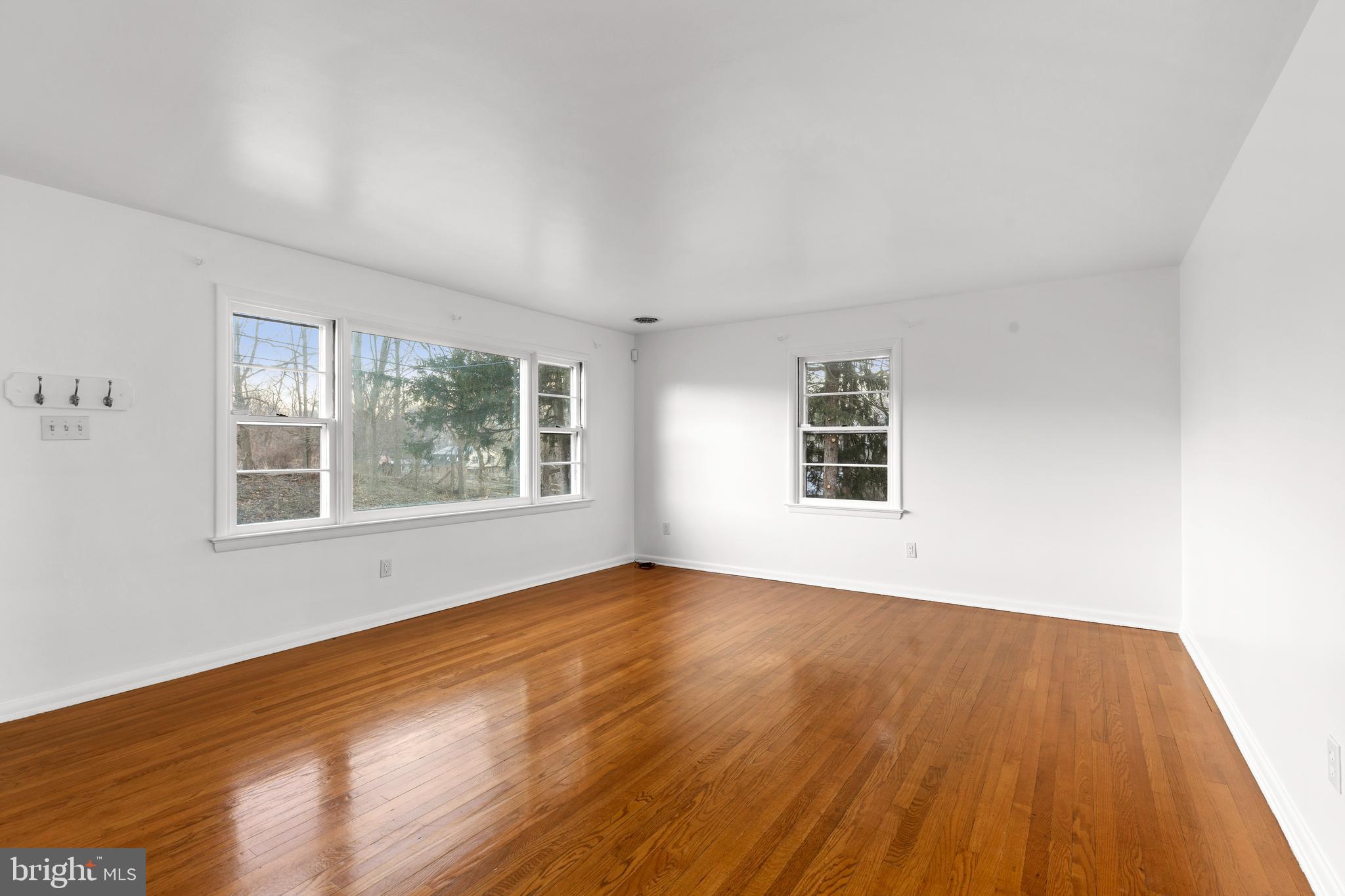 MILLERSVILLE - Residential