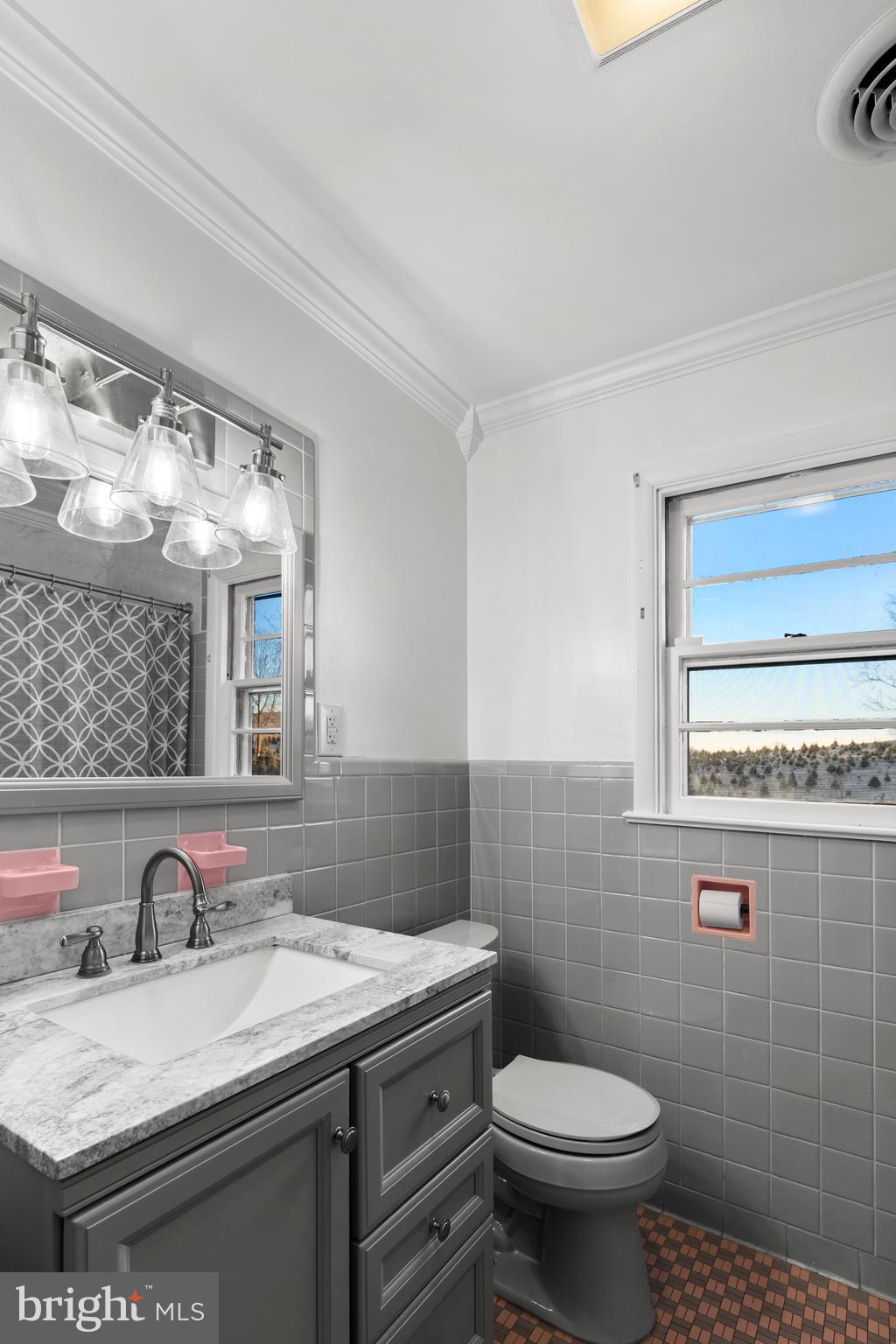 MILLERSVILLE - Residential