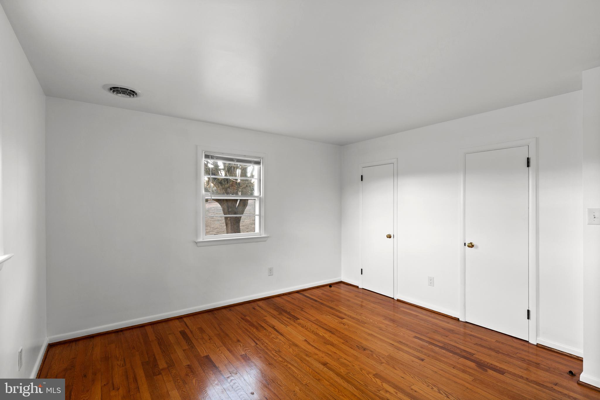 MILLERSVILLE - Residential