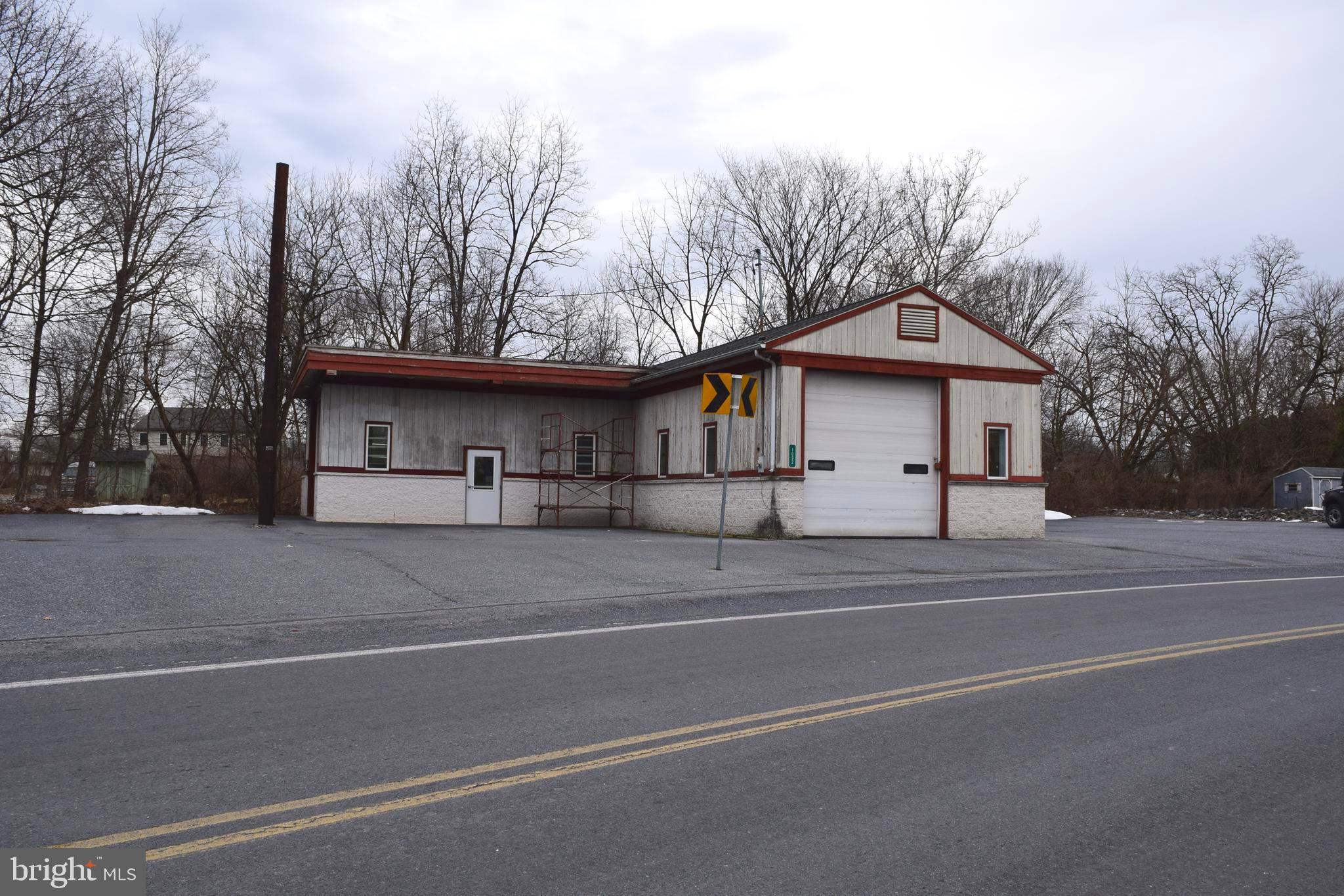 EPHRATA - Commercial Lease