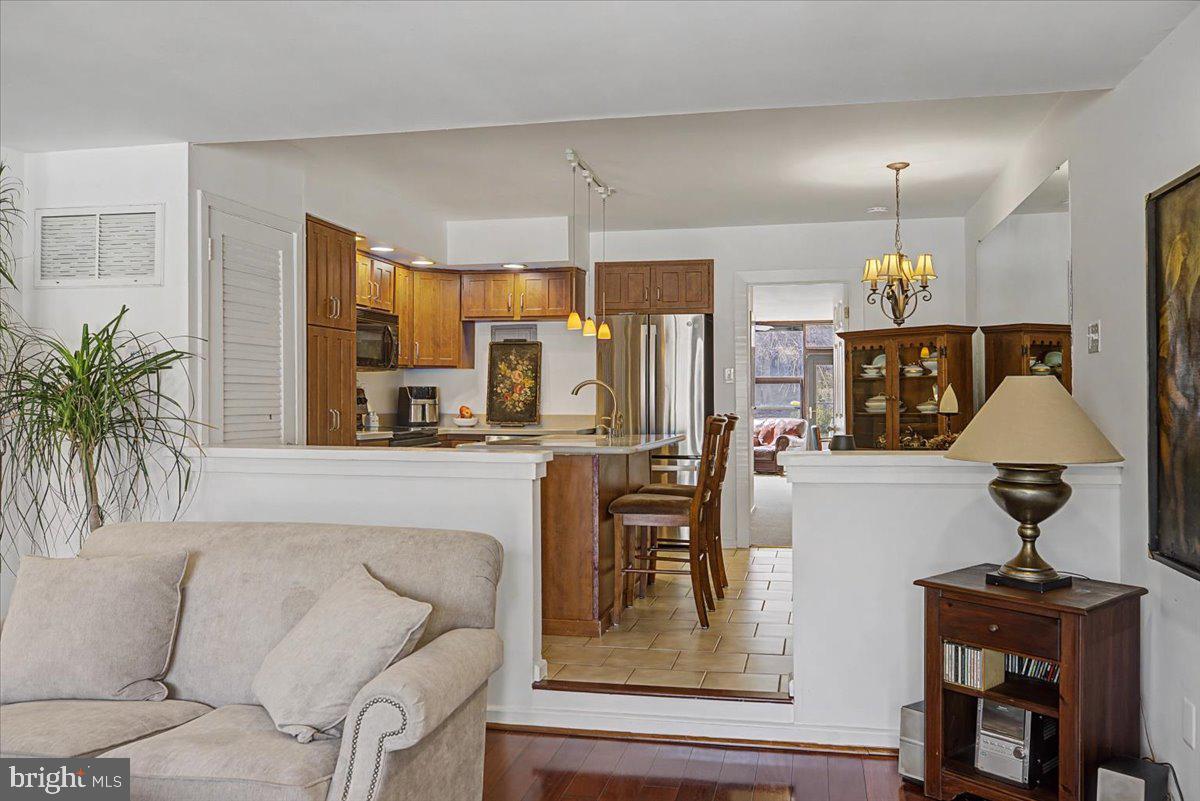 VILLAGE II - Residential