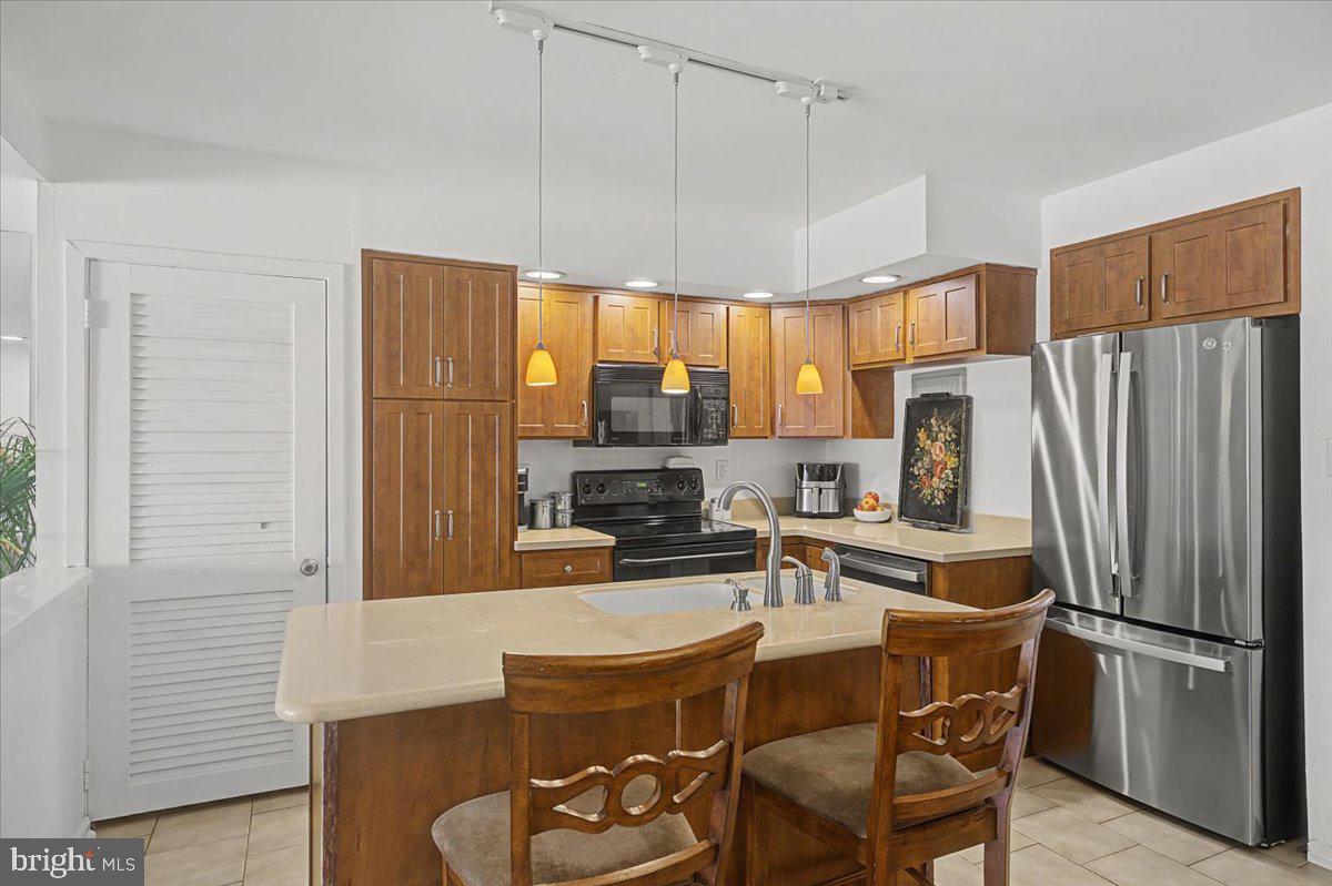 VILLAGE II - Residential