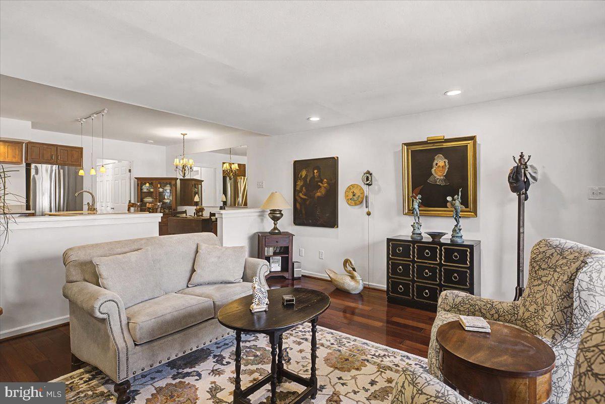 VILLAGE II - Residential