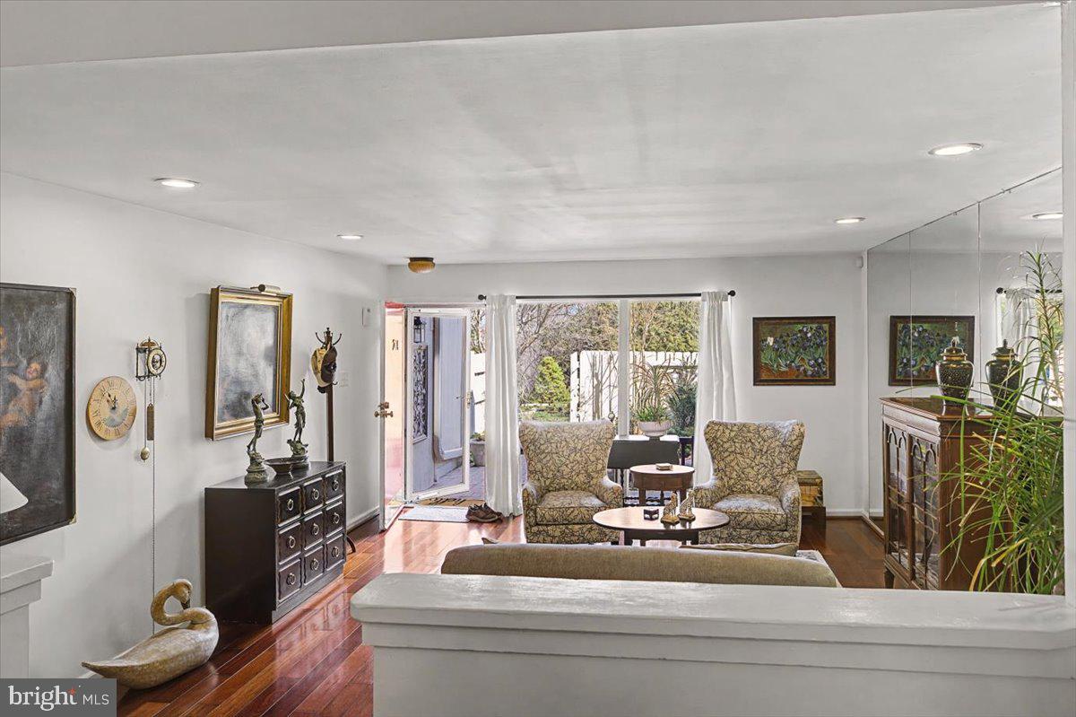 VILLAGE II - Residential