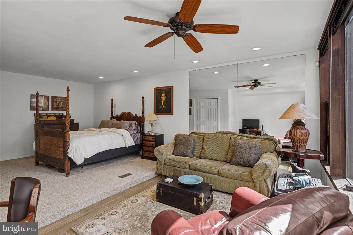 VILLAGE II - Residential