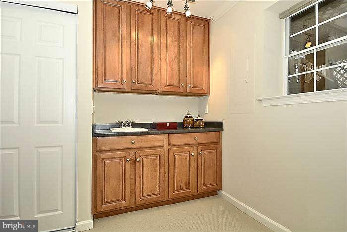 MAIN ST VILLAGE - Residential Lease