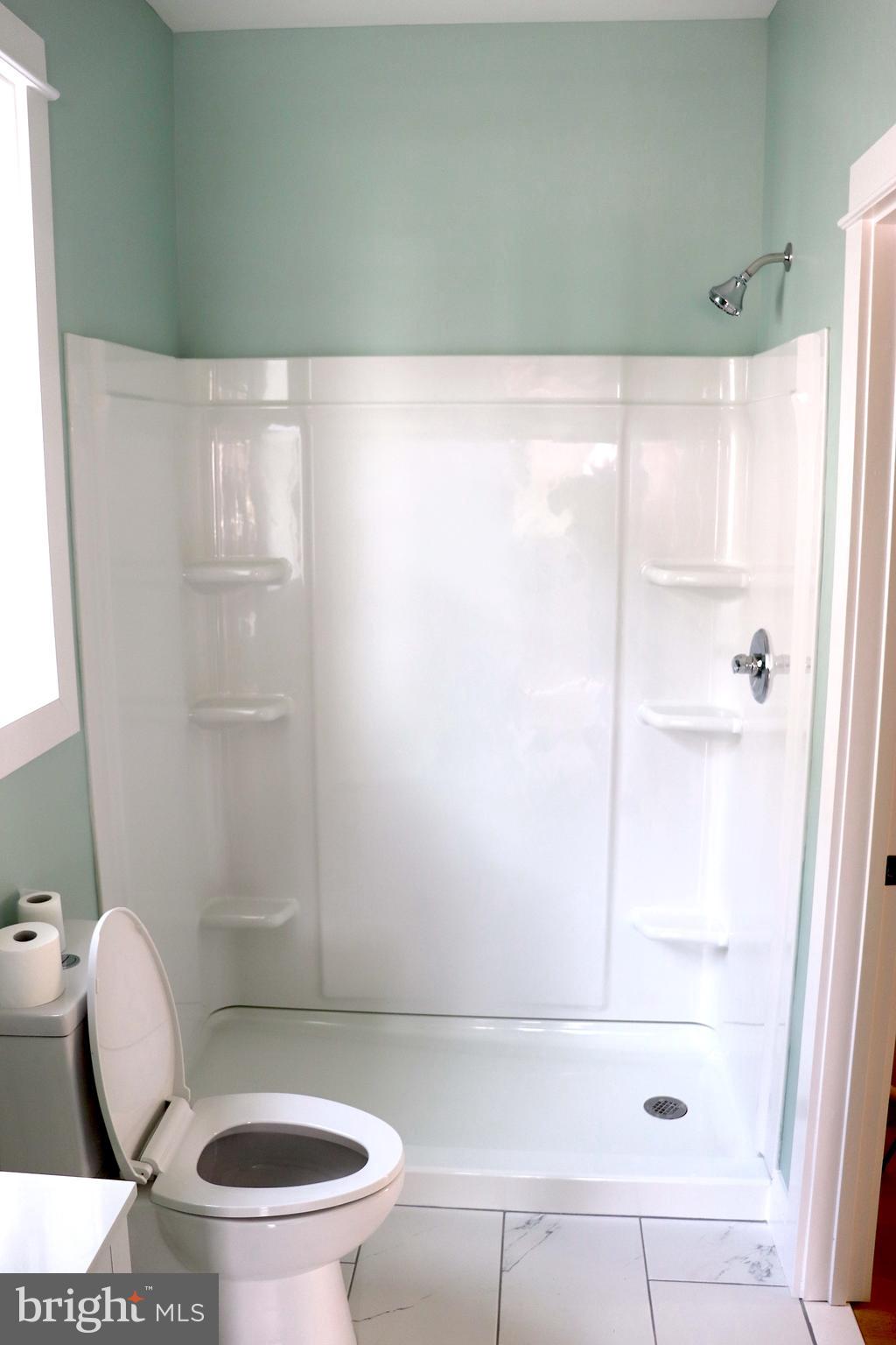 LOCUST COMMONS - Residential