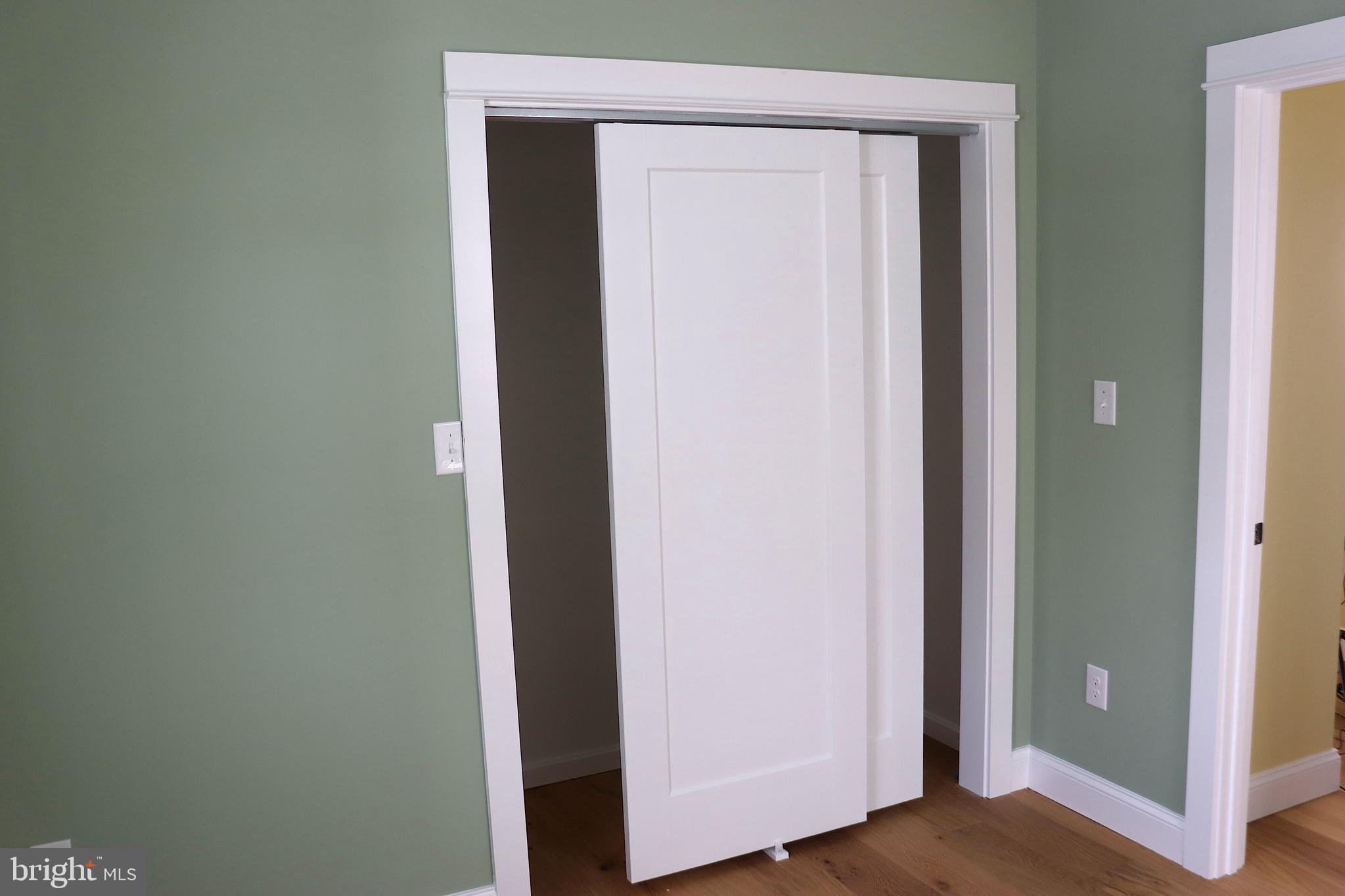 LOCUST COMMONS - Residential