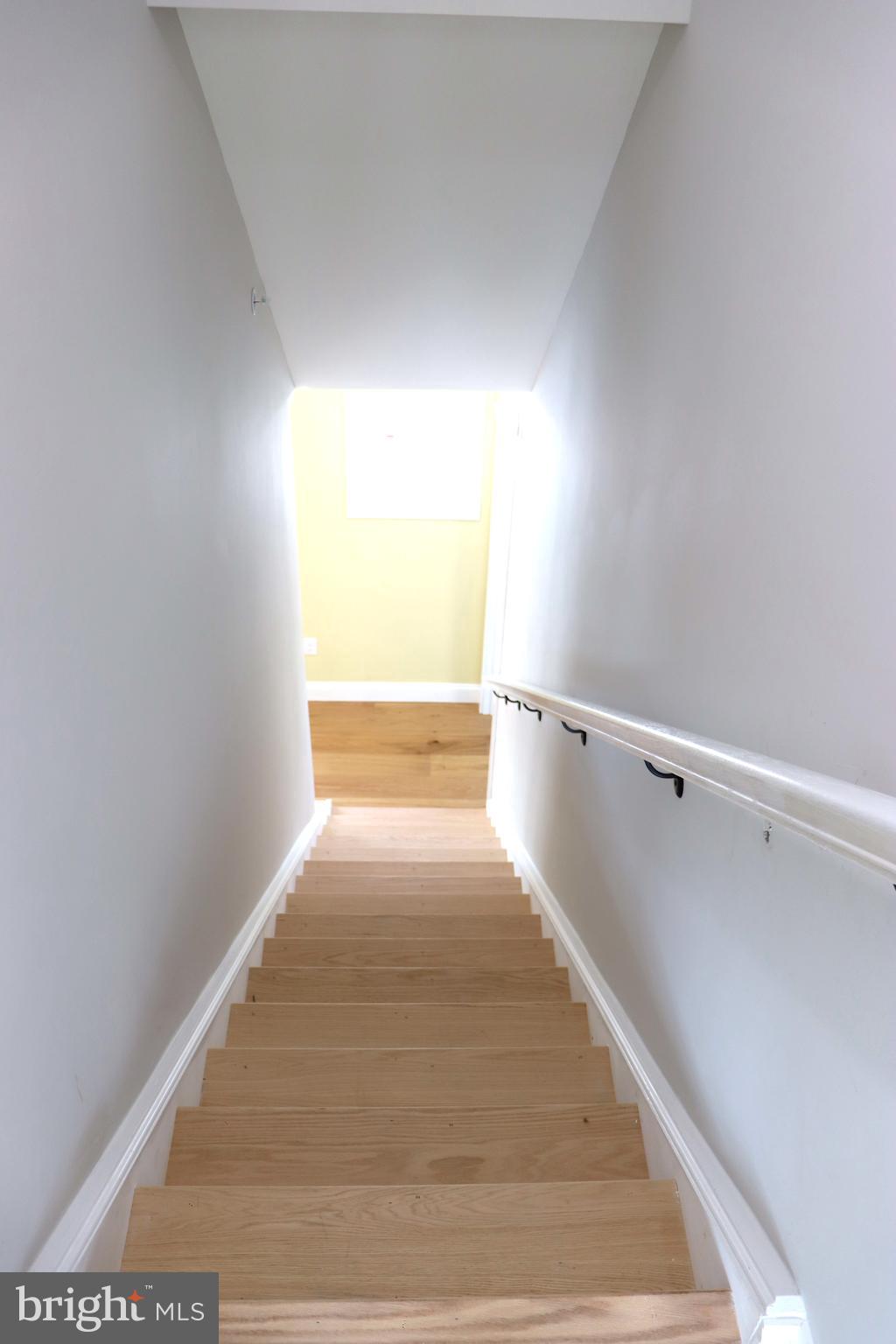 LOCUST COMMONS - Residential