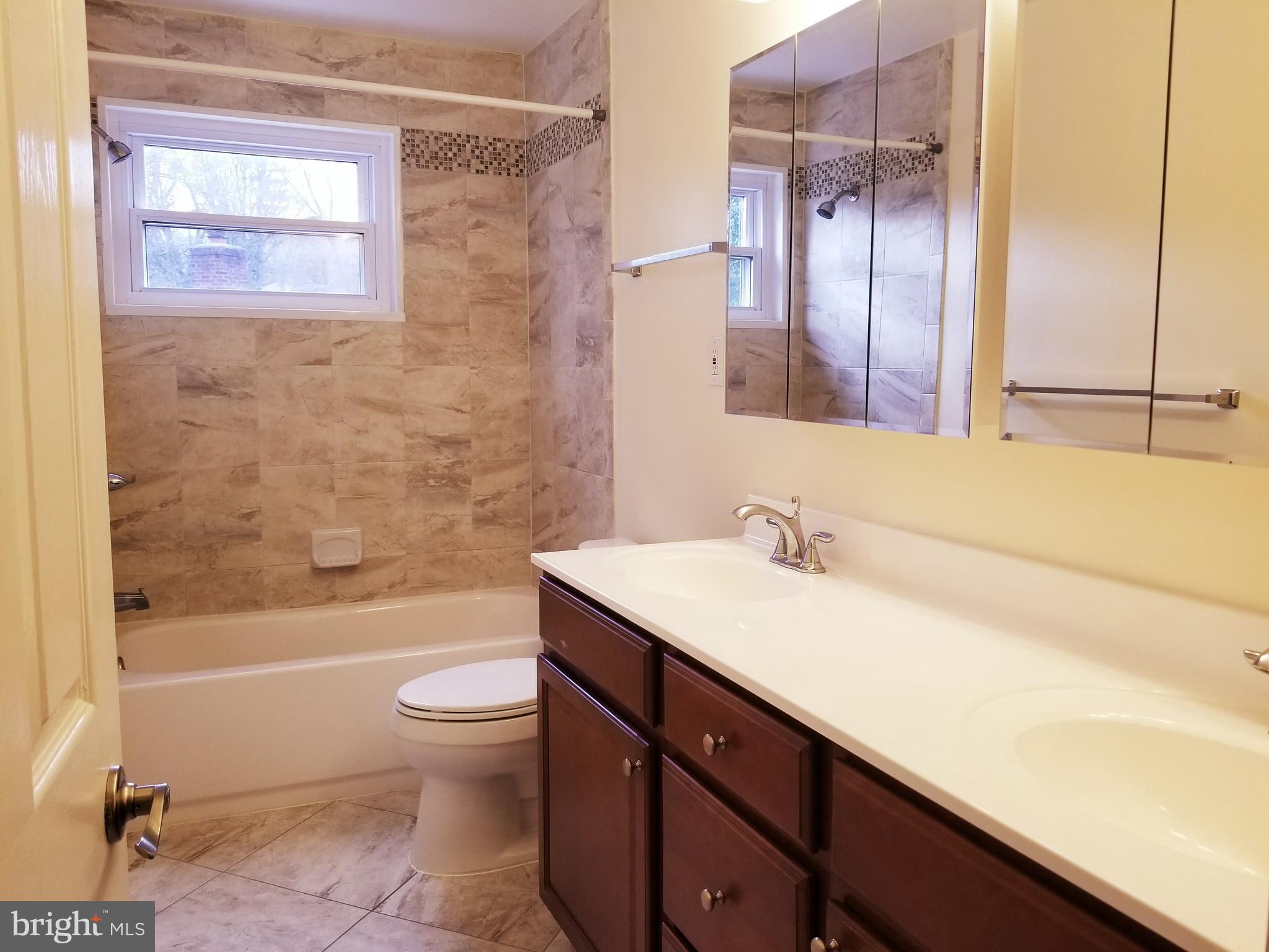 FRANKLIN PARK - Residential Lease