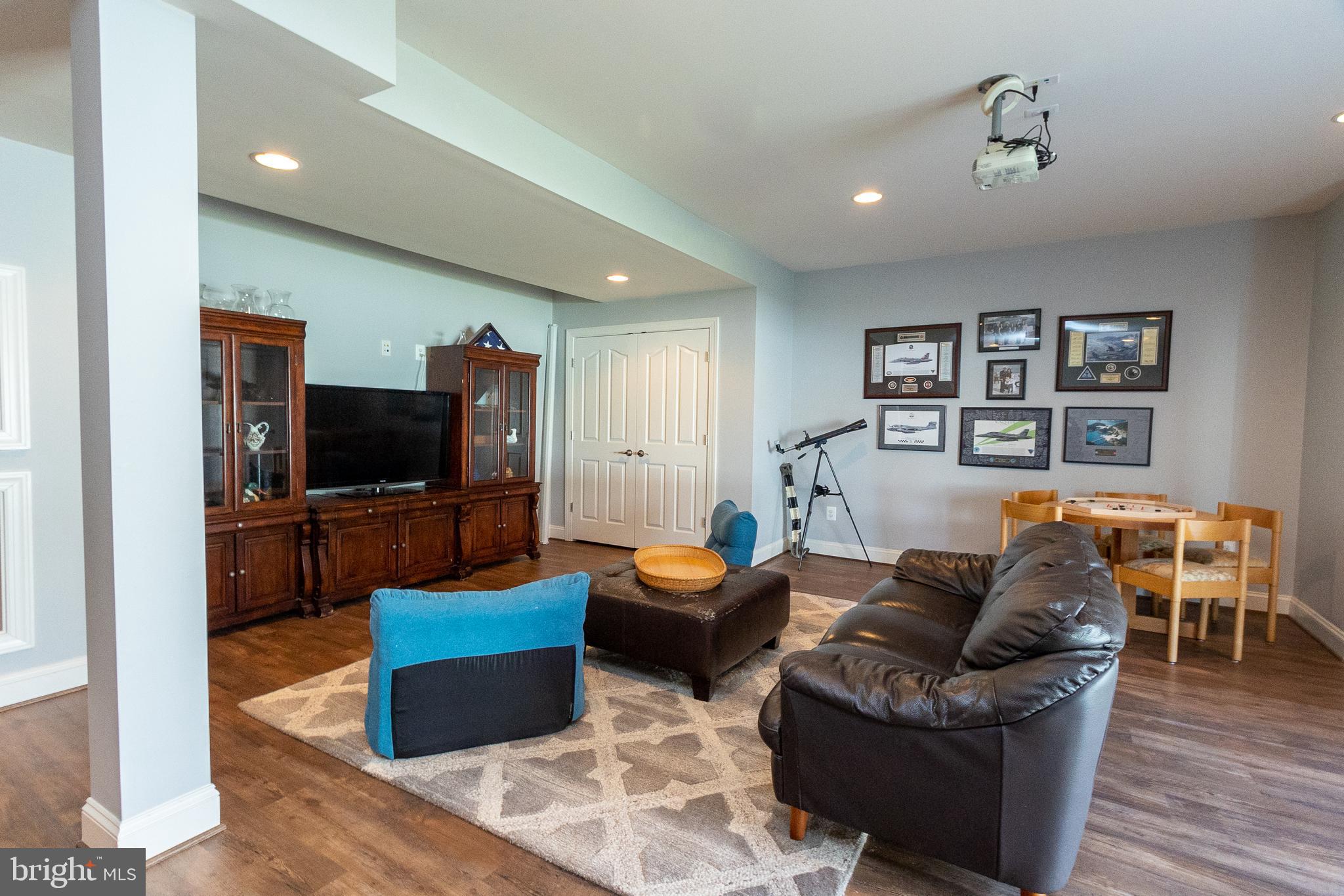 LEONARDS GRANT - Residential