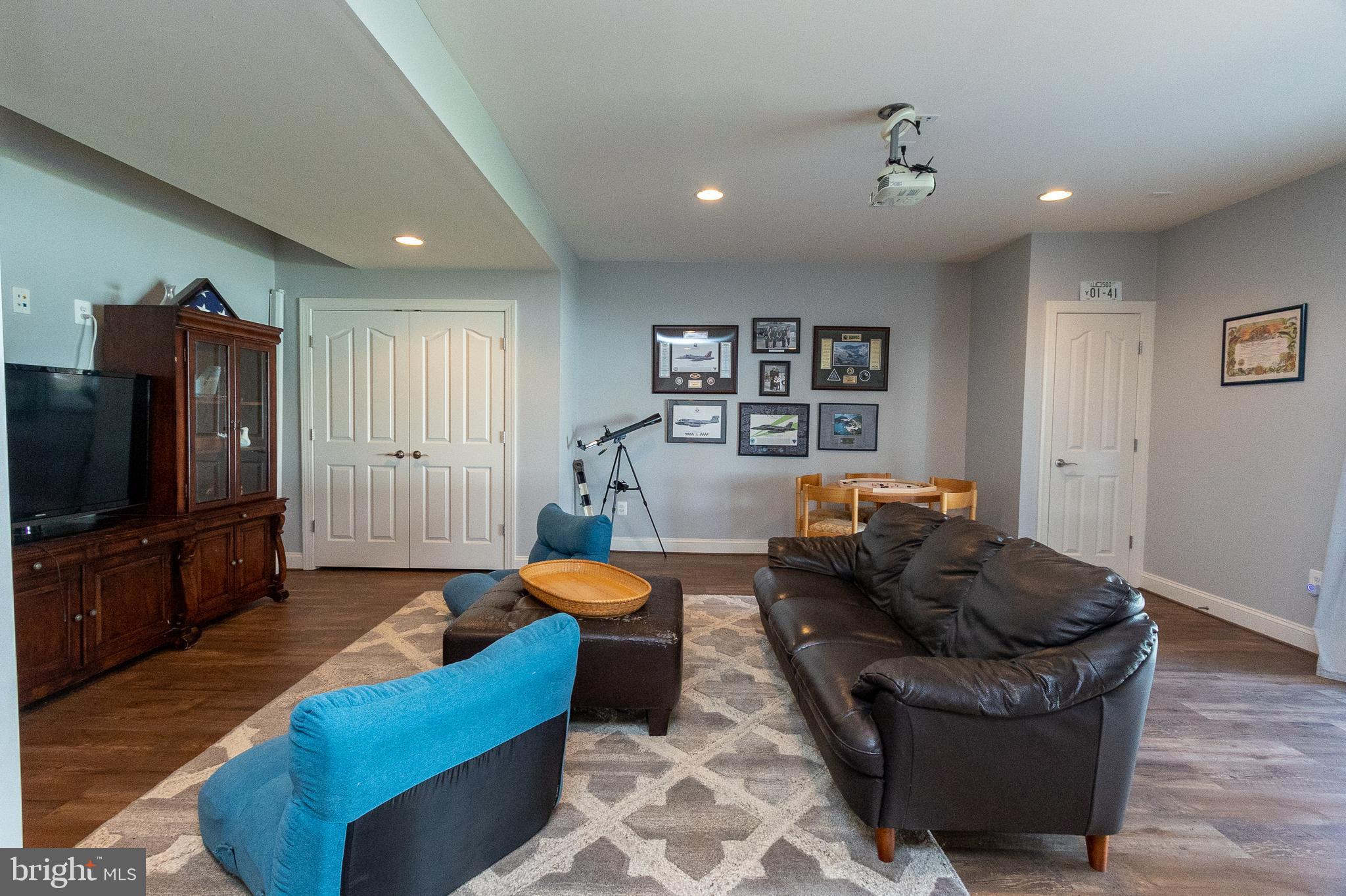 LEONARDS GRANT - Residential