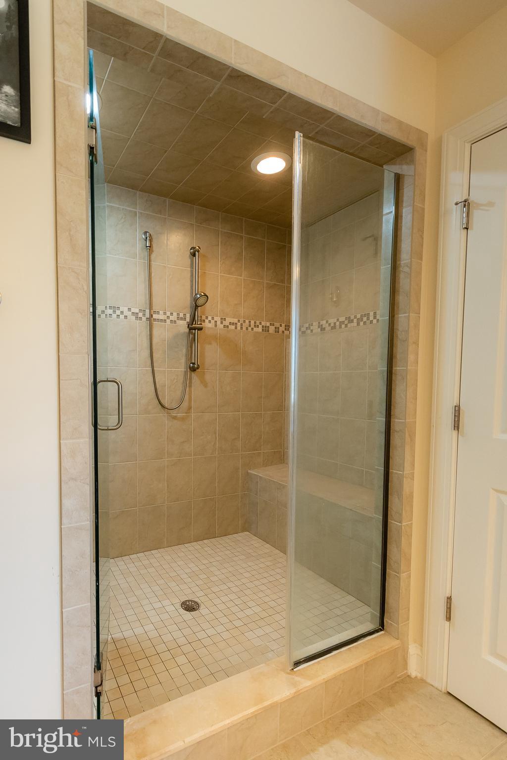 LEONARDS GRANT - Residential