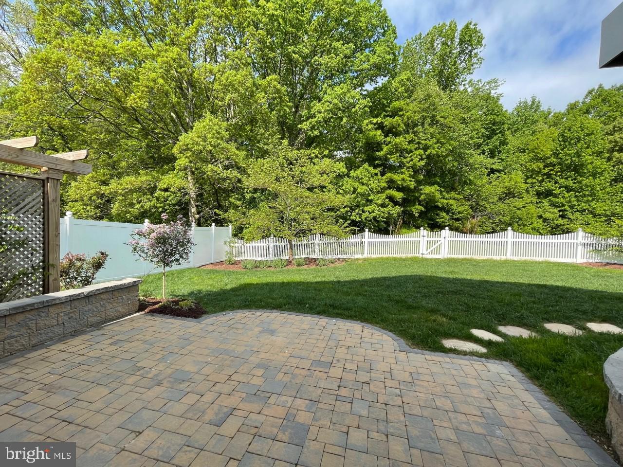 LEONARDS GRANT - Residential