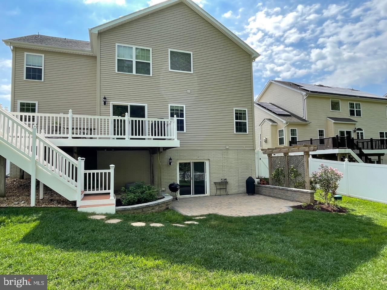 LEONARDS GRANT - Residential