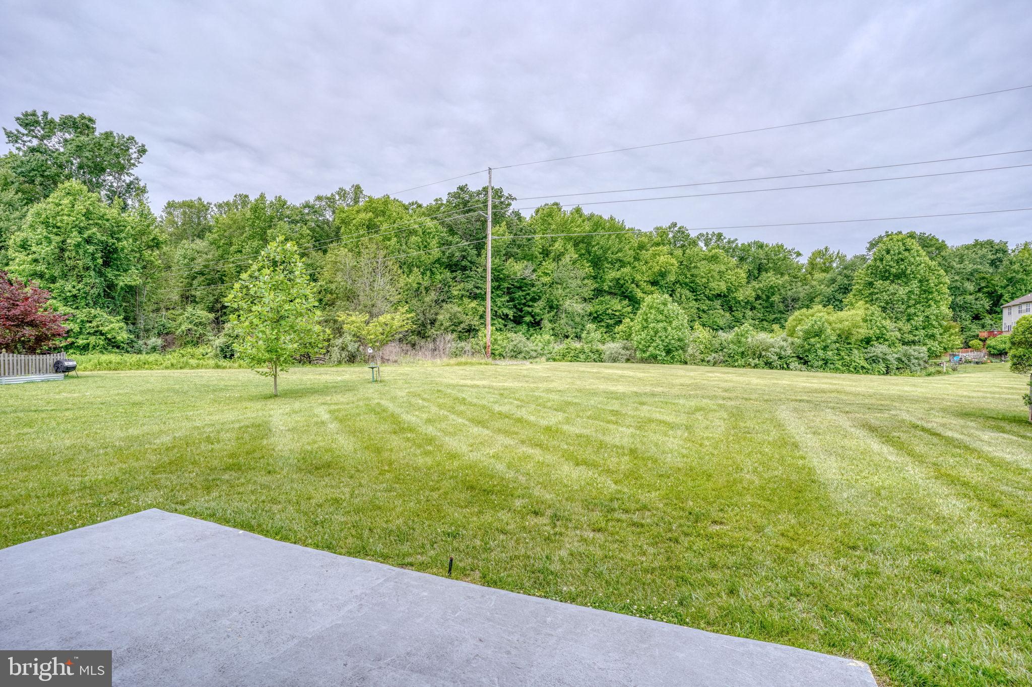 8 DOLMEN LANE