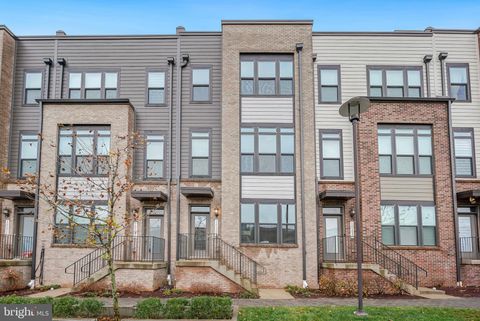 Photo of 16224 Bushwick Place, ROCKVILLE, MD 20855 (MLS # MDMC2209320)