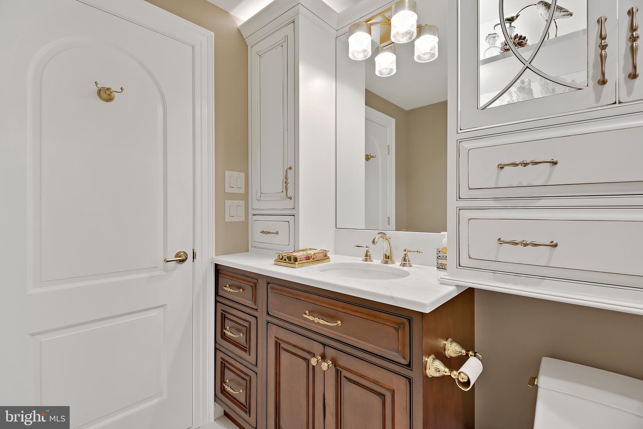 SOUTH RIVER COLONY - Residential