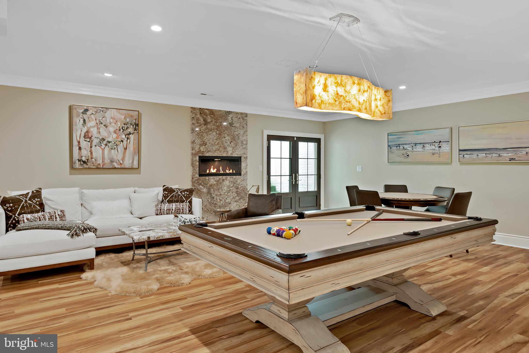 SOUTH RIVER COLONY - Residential