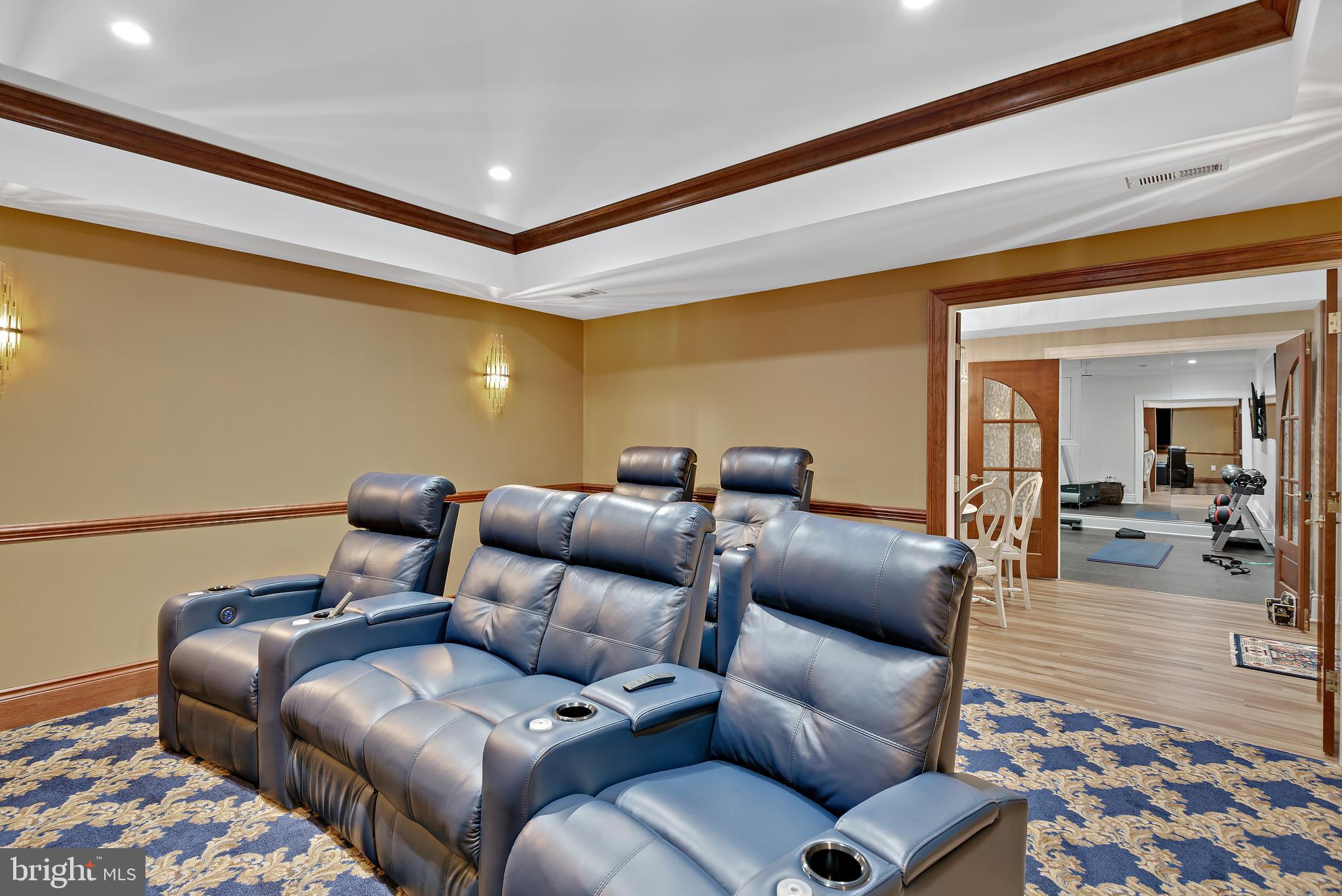 SOUTH RIVER COLONY - Residential