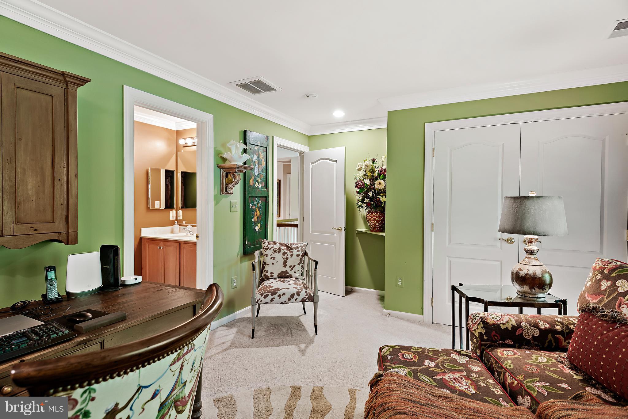 SOUTH RIVER COLONY - Residential