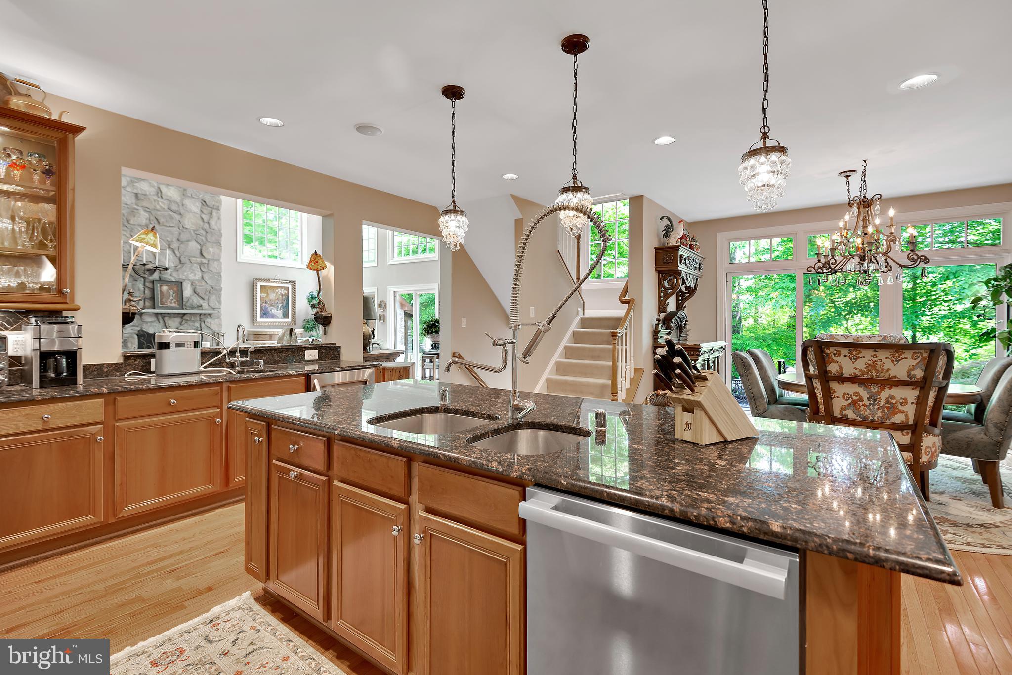 SOUTH RIVER COLONY - Residential