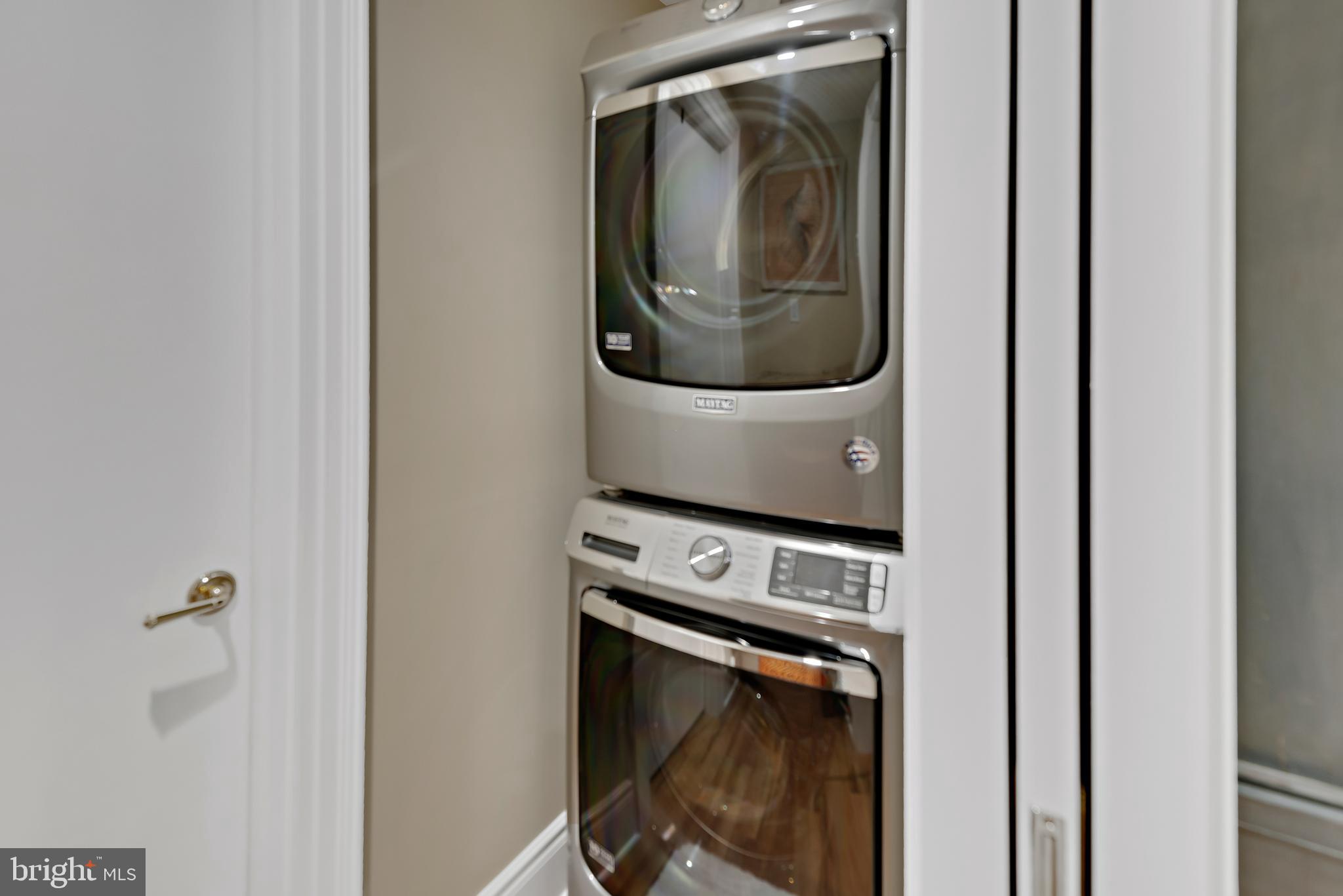 SOUTH RIVER COLONY - Residential