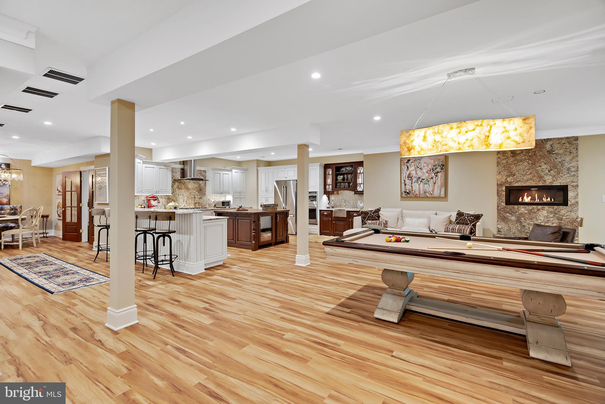 SOUTH RIVER COLONY - Residential