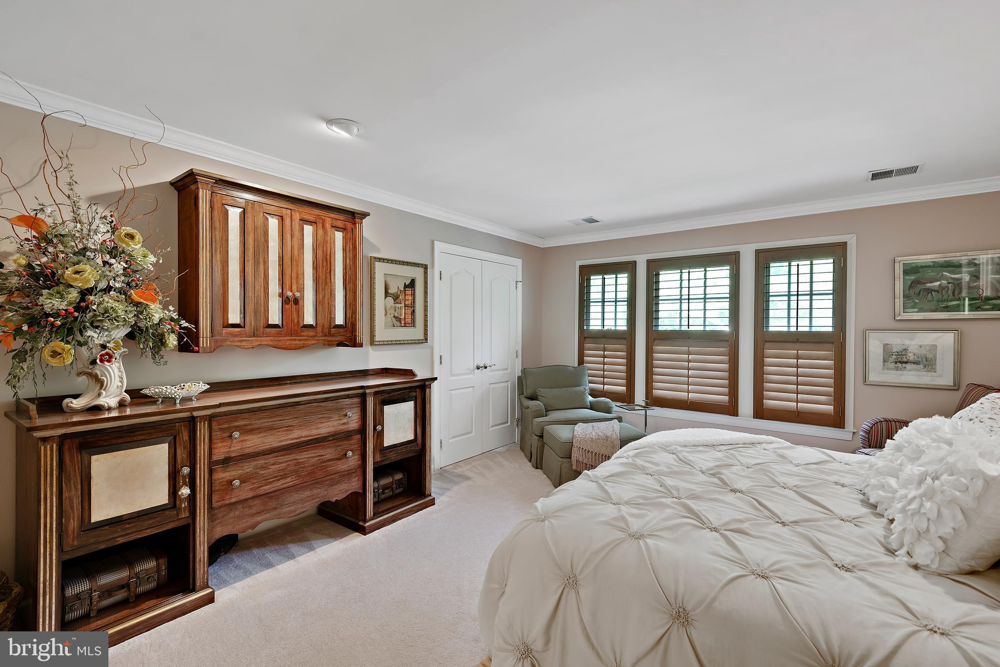 SOUTH RIVER COLONY - Residential