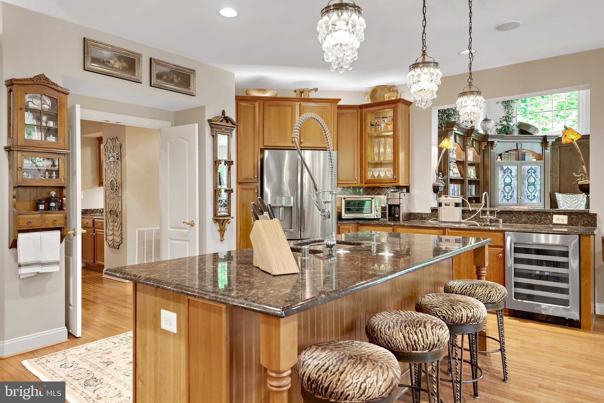 SOUTH RIVER COLONY - Residential